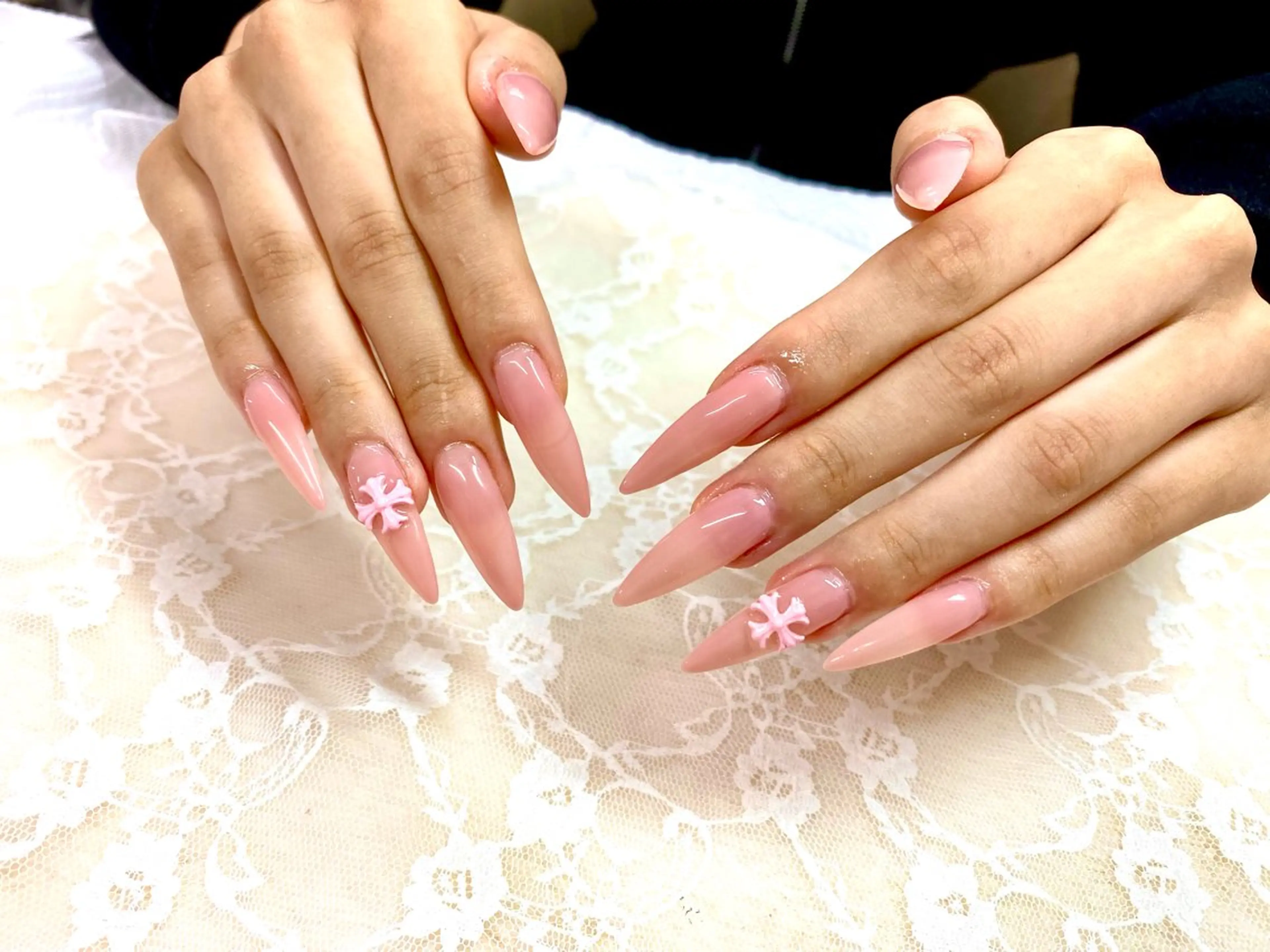 ネイル 長さ出し ピンク ハンドネイル ハンドケア 心斎橋Salon Epokkuのネイルデザイン