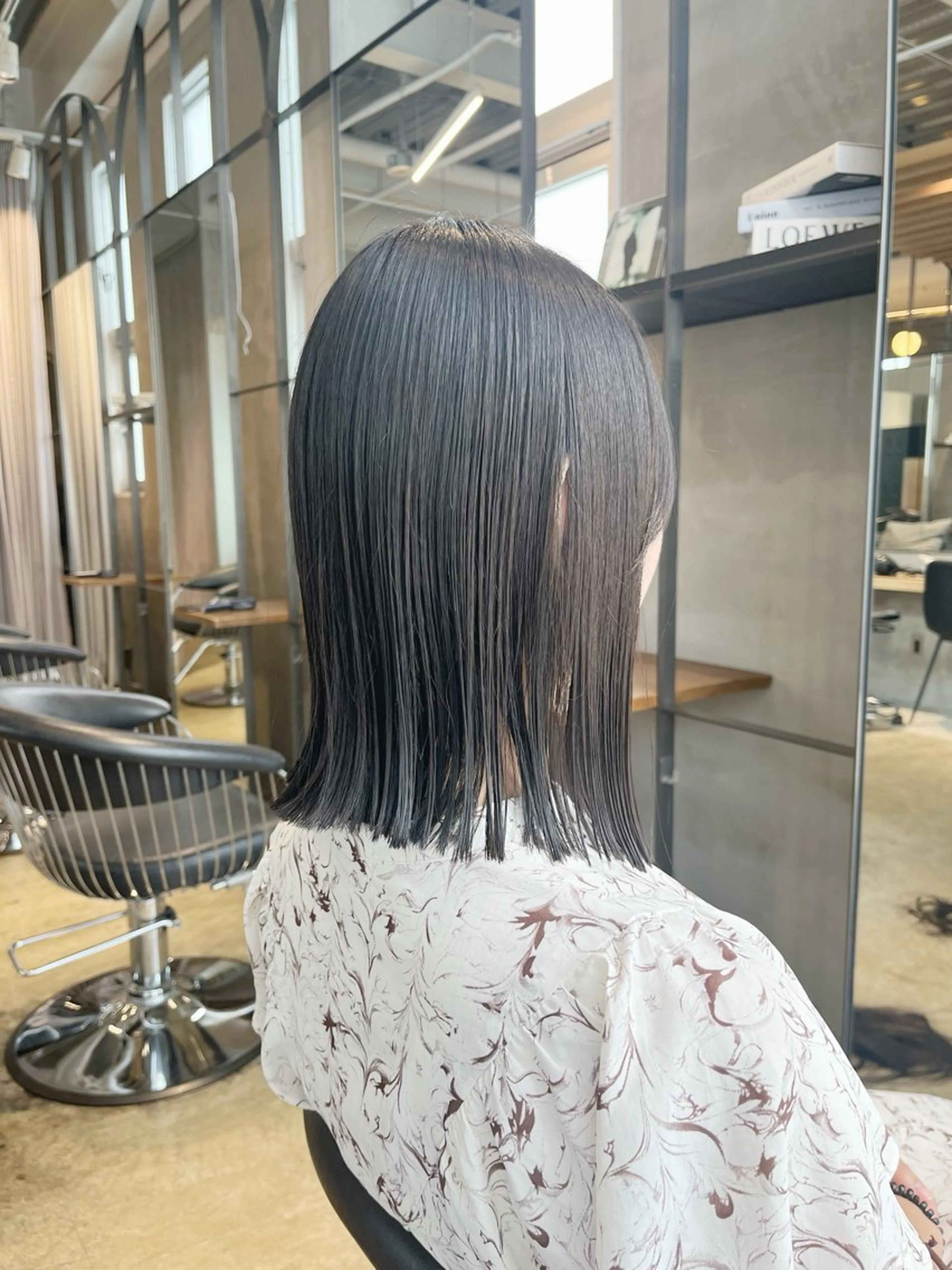 ミディアム 切りっぱなしボブ/ ショート/カエ🌛のヘアスタイル