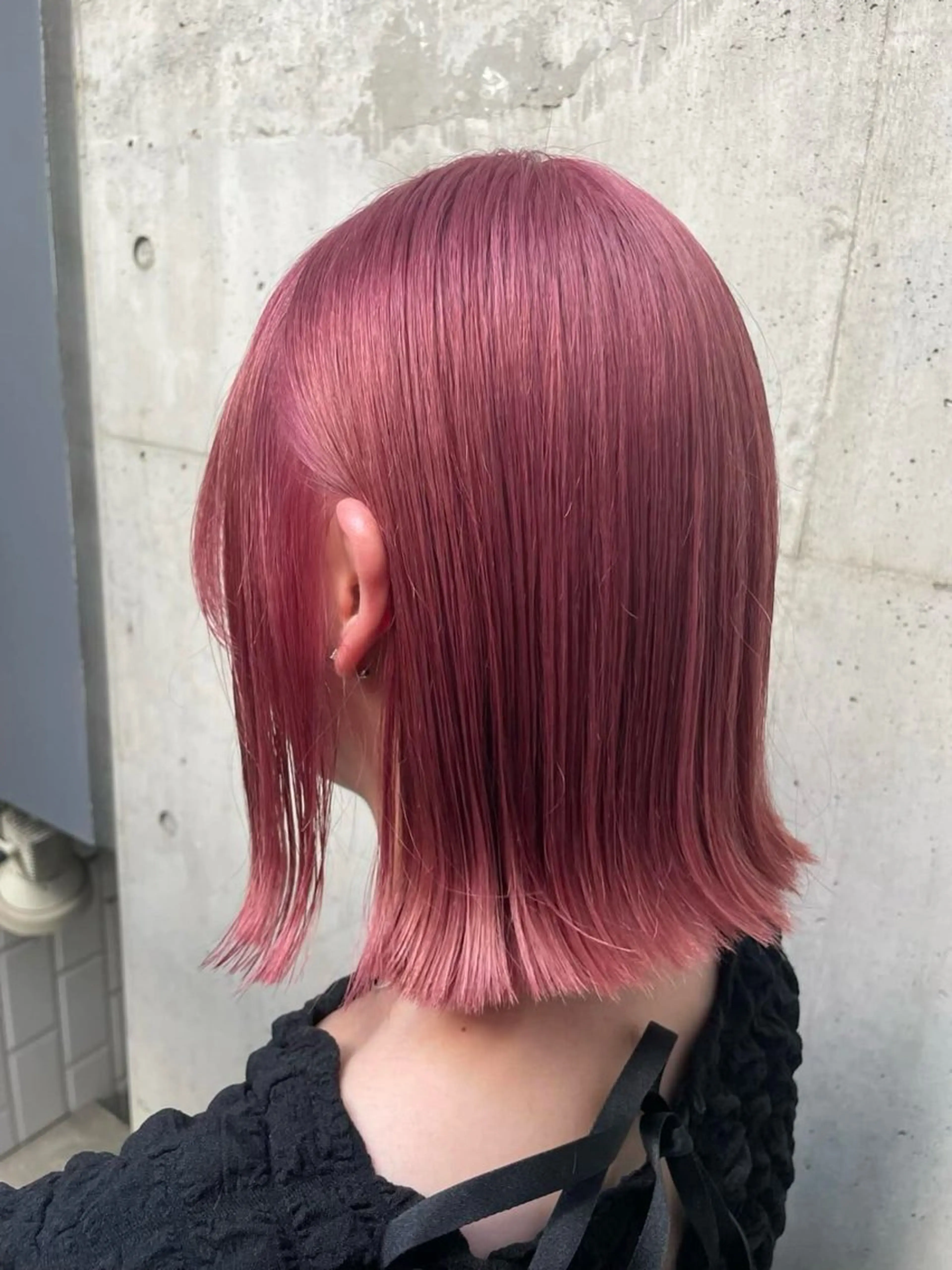 カラー ブリーチ 透明感カラー ピンクカラー ヘアカラー 藤井 麗桜のヘアスタイル