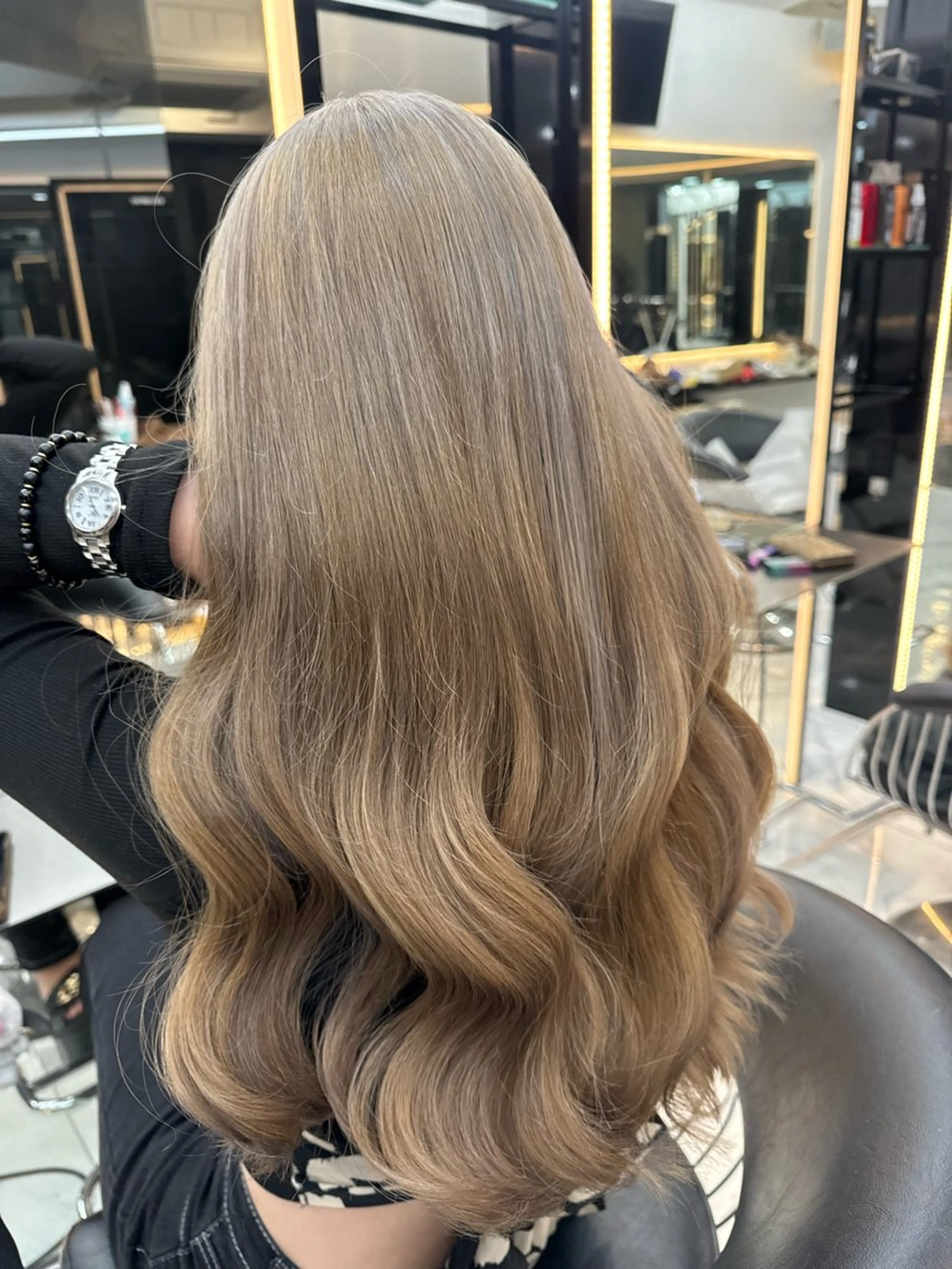 ロング カラー ブリーチ Lapis渋谷本店 Rikoのヘアスタイル