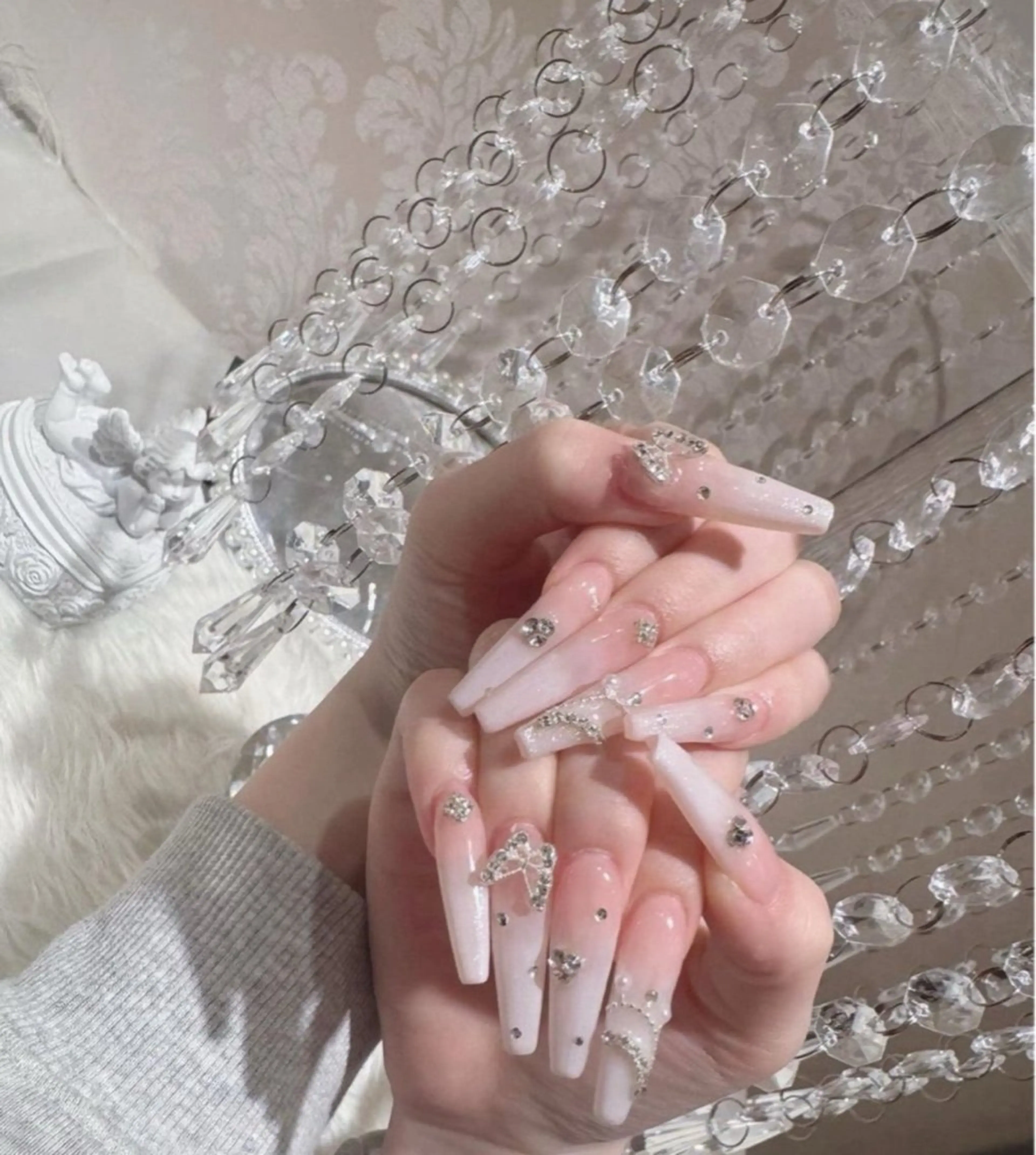 カラー グラデーションカラー ピンクカラー ハンドネイル AIN Nailのネイルデザイン