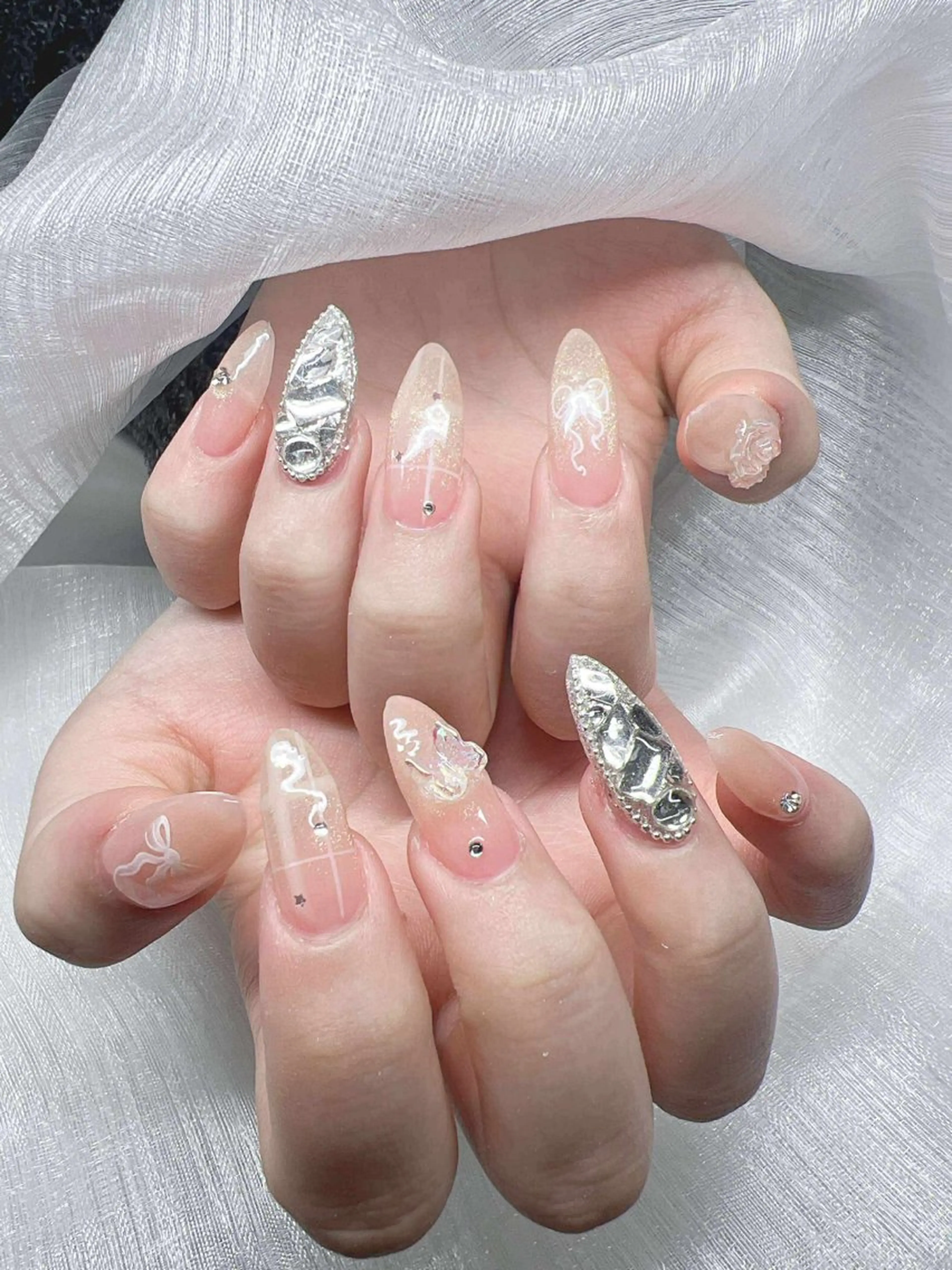ネイル ハンドネイル Lee Nailsのネイルデザイン