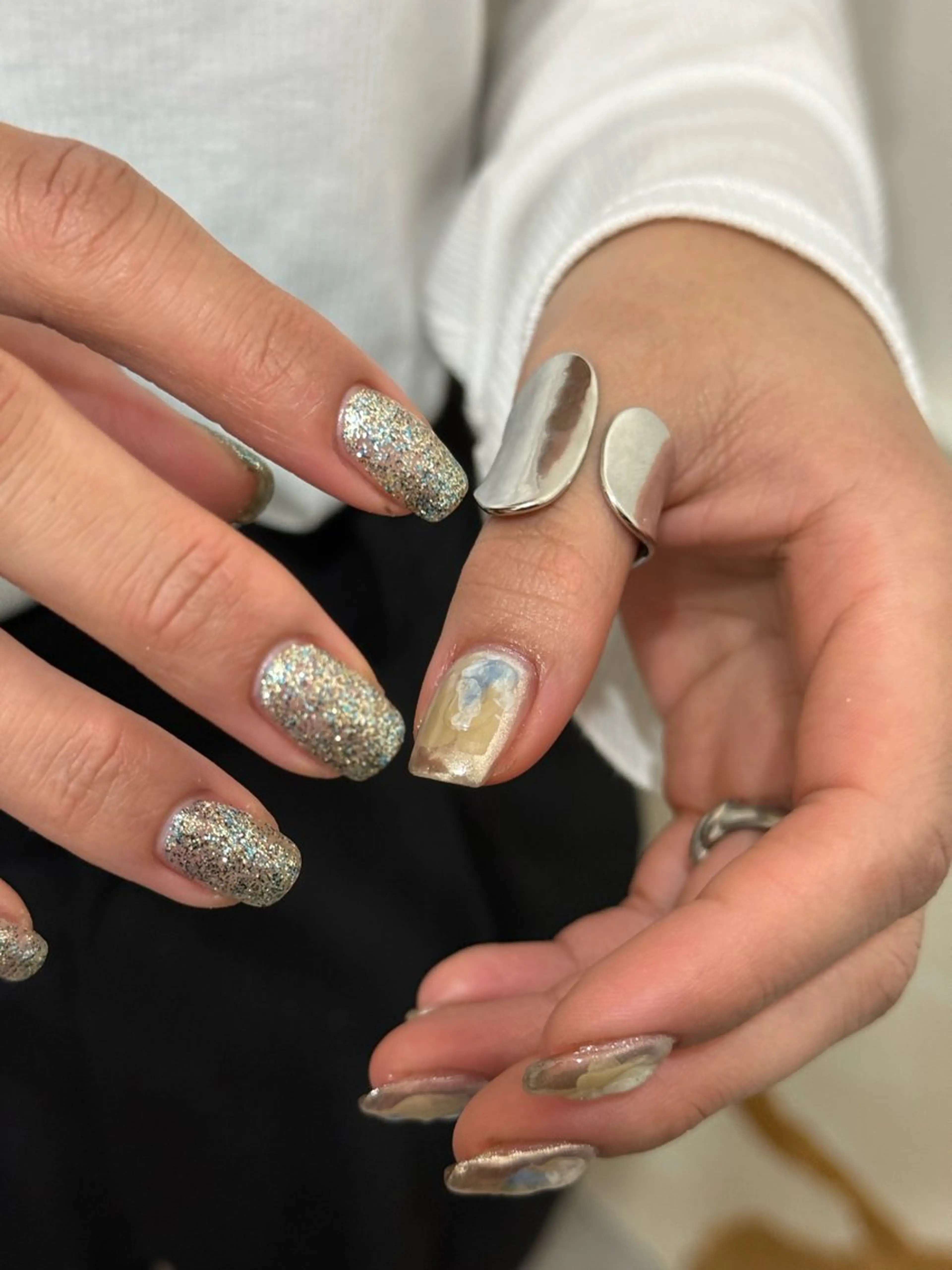 ネイル 水色 ハンドネイル フットネイル kiii.__ ✴︎*のネイルデザイン