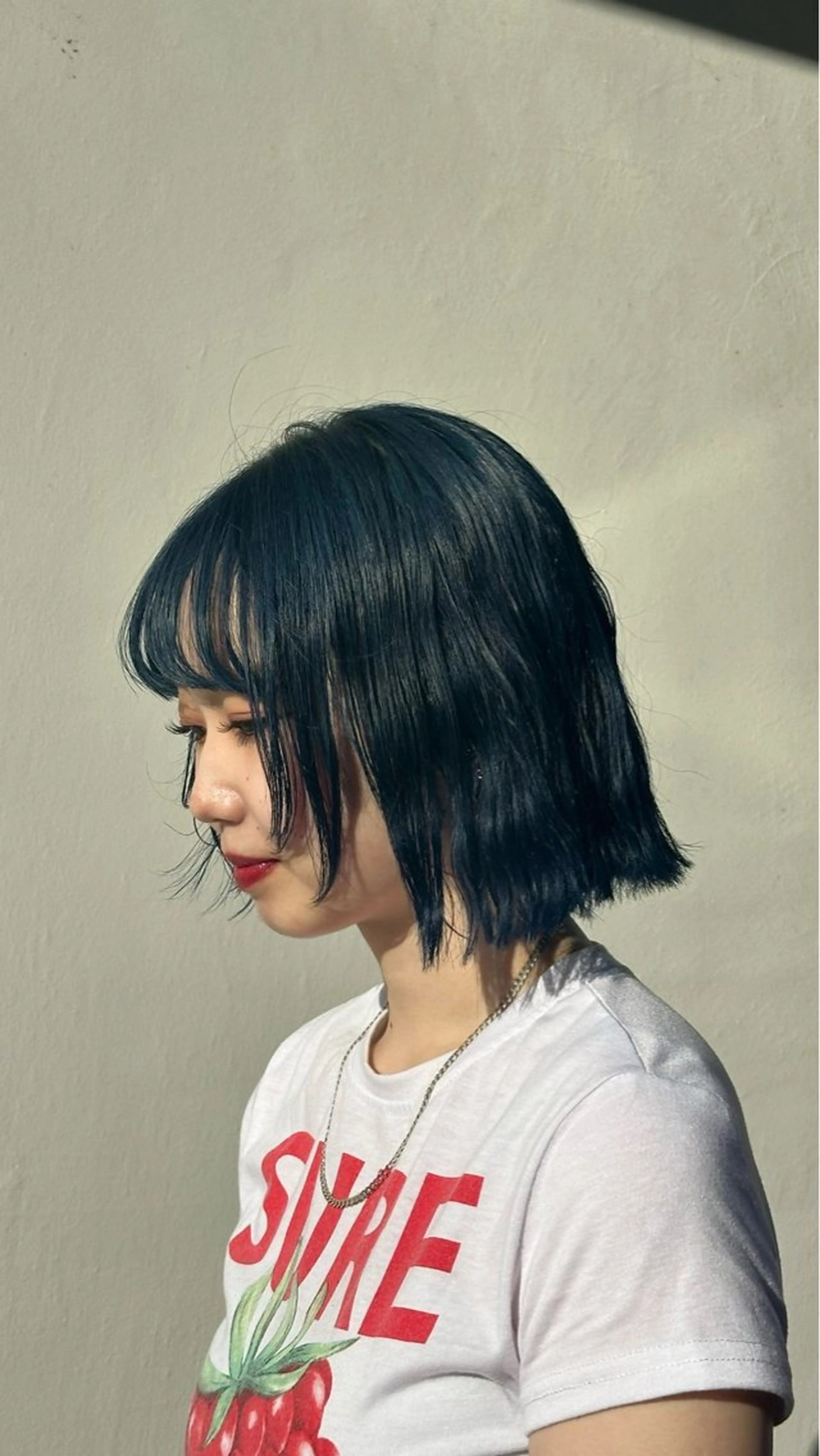 ショート ヘアカラー adorable 長谷川実夢のヘアスタイル