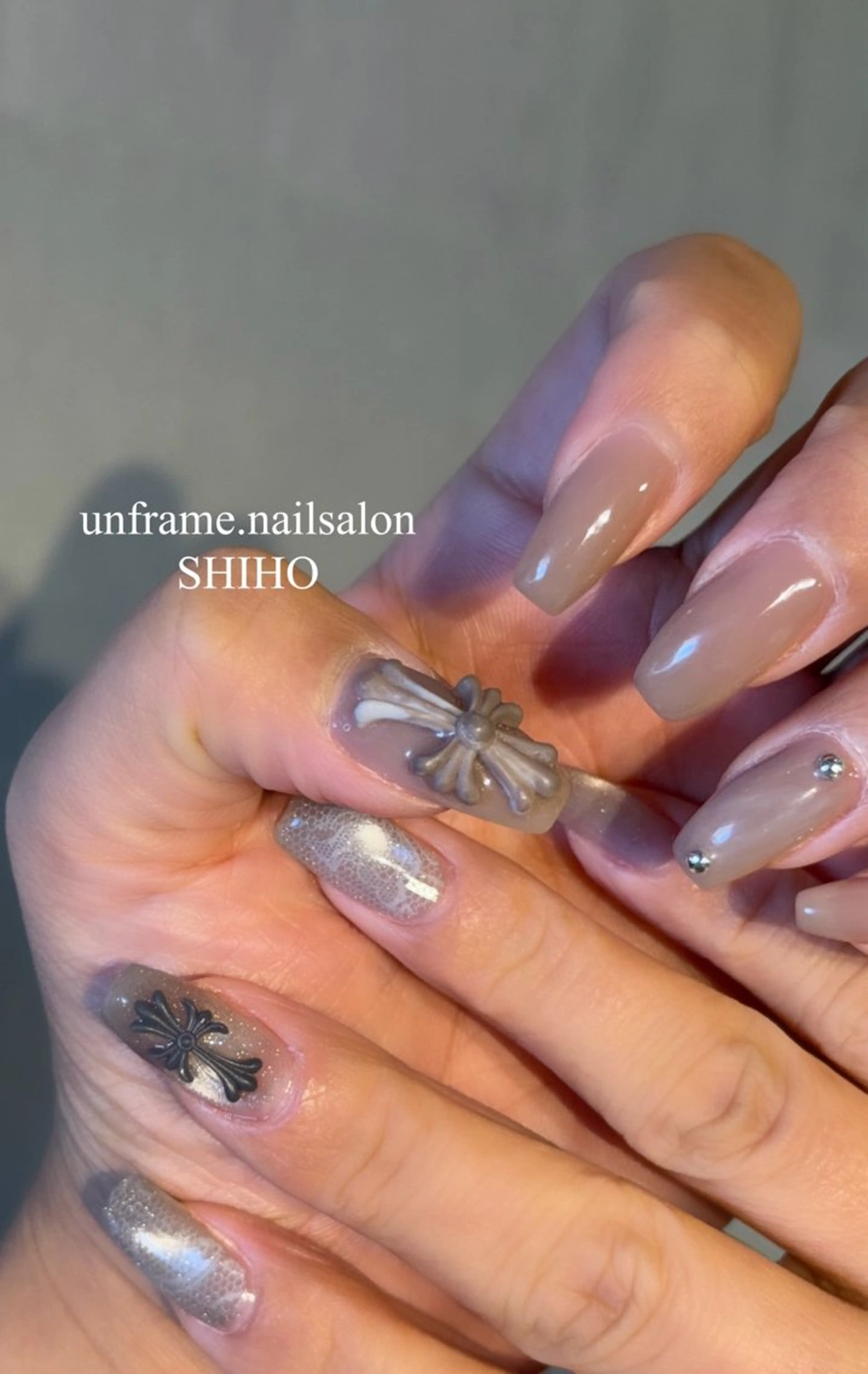 ネイル マグネットネイル ハンドネイル サロン　ビレッジ 博多店　SHIHOのネイルデザイン
