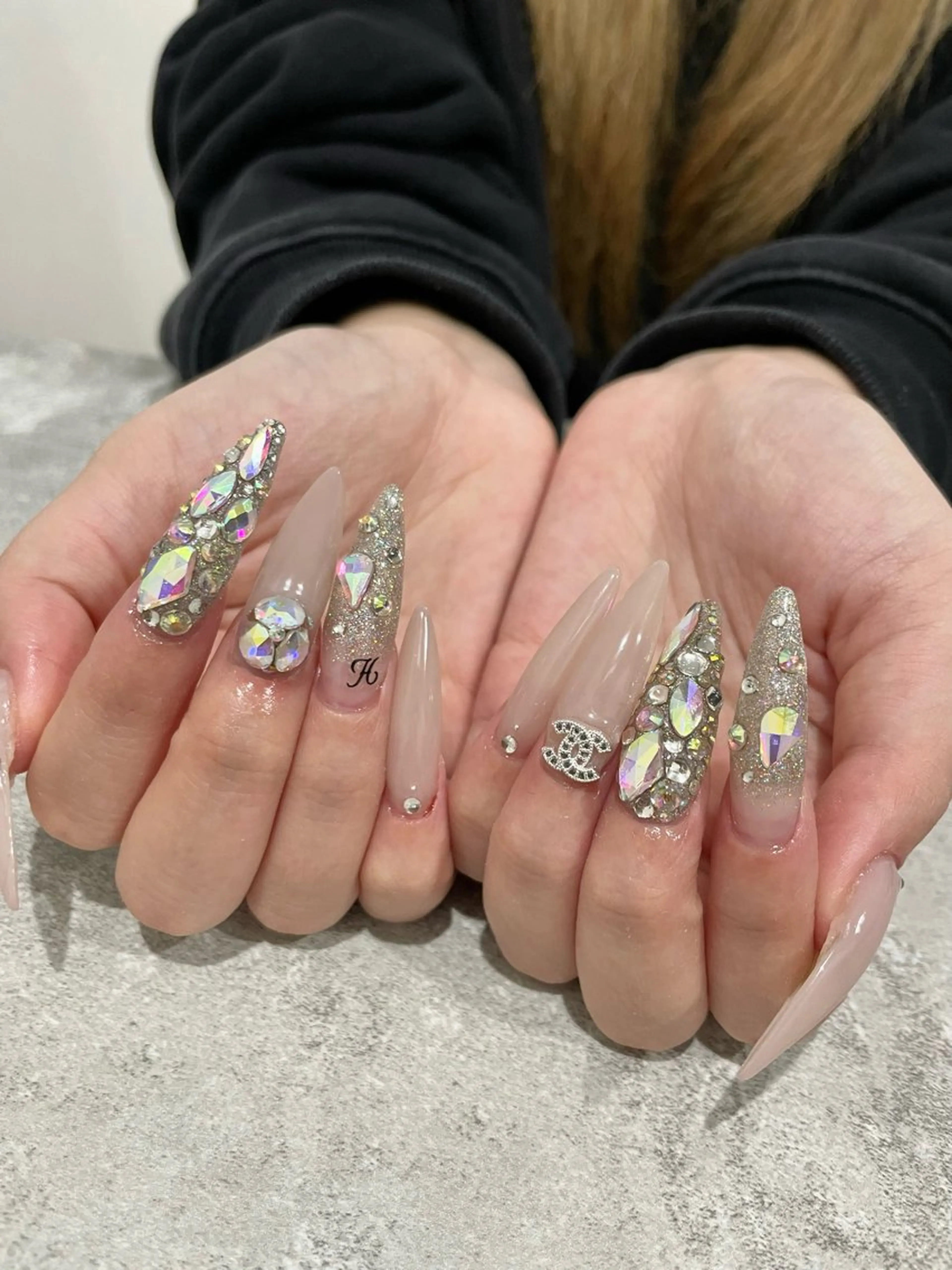 ネイル 持ち込み ハンドネイル Raviliss ♡のネイルデザイン