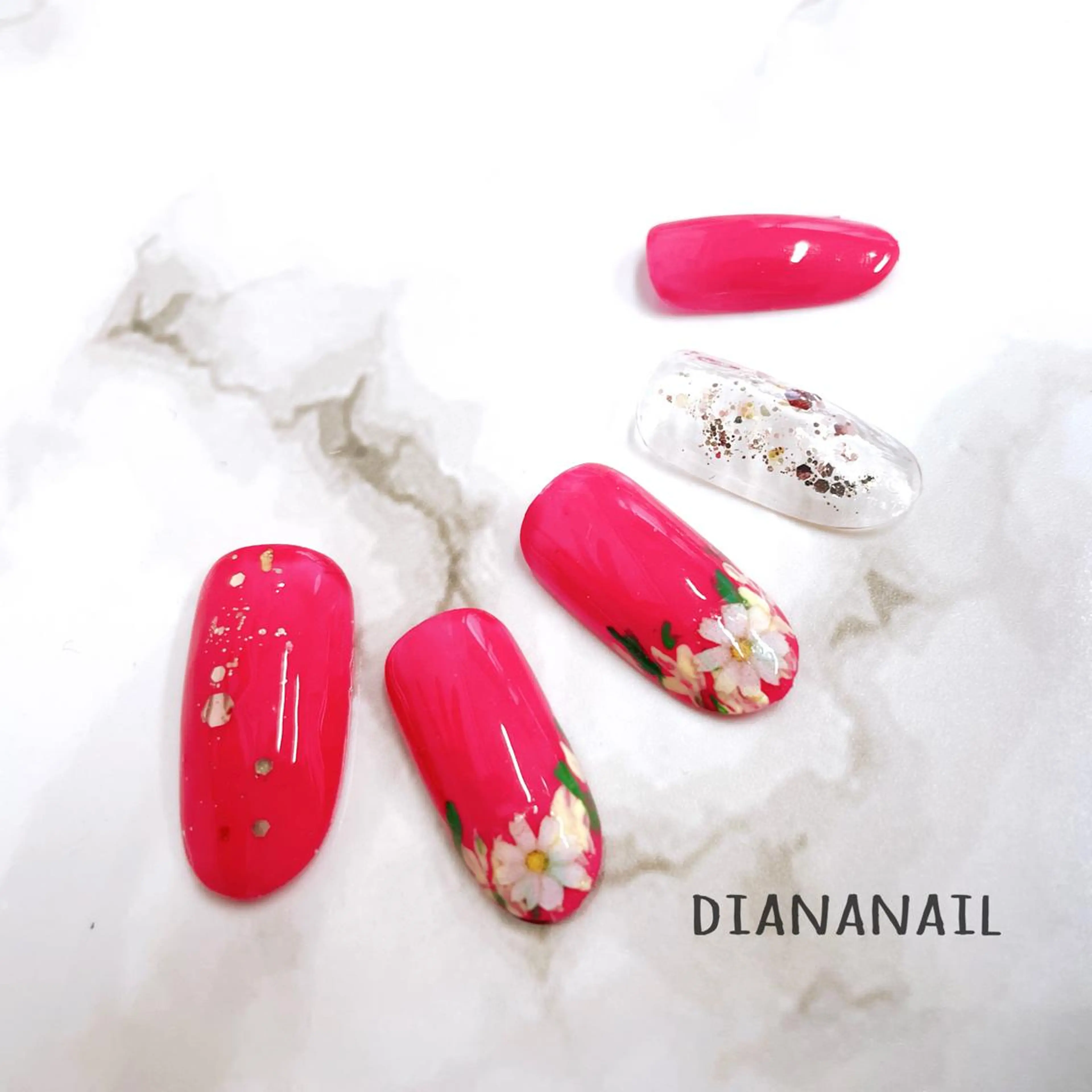 ネイル フラワーネイル フレンチネイル 春ネイル みな とのネイルデザイン