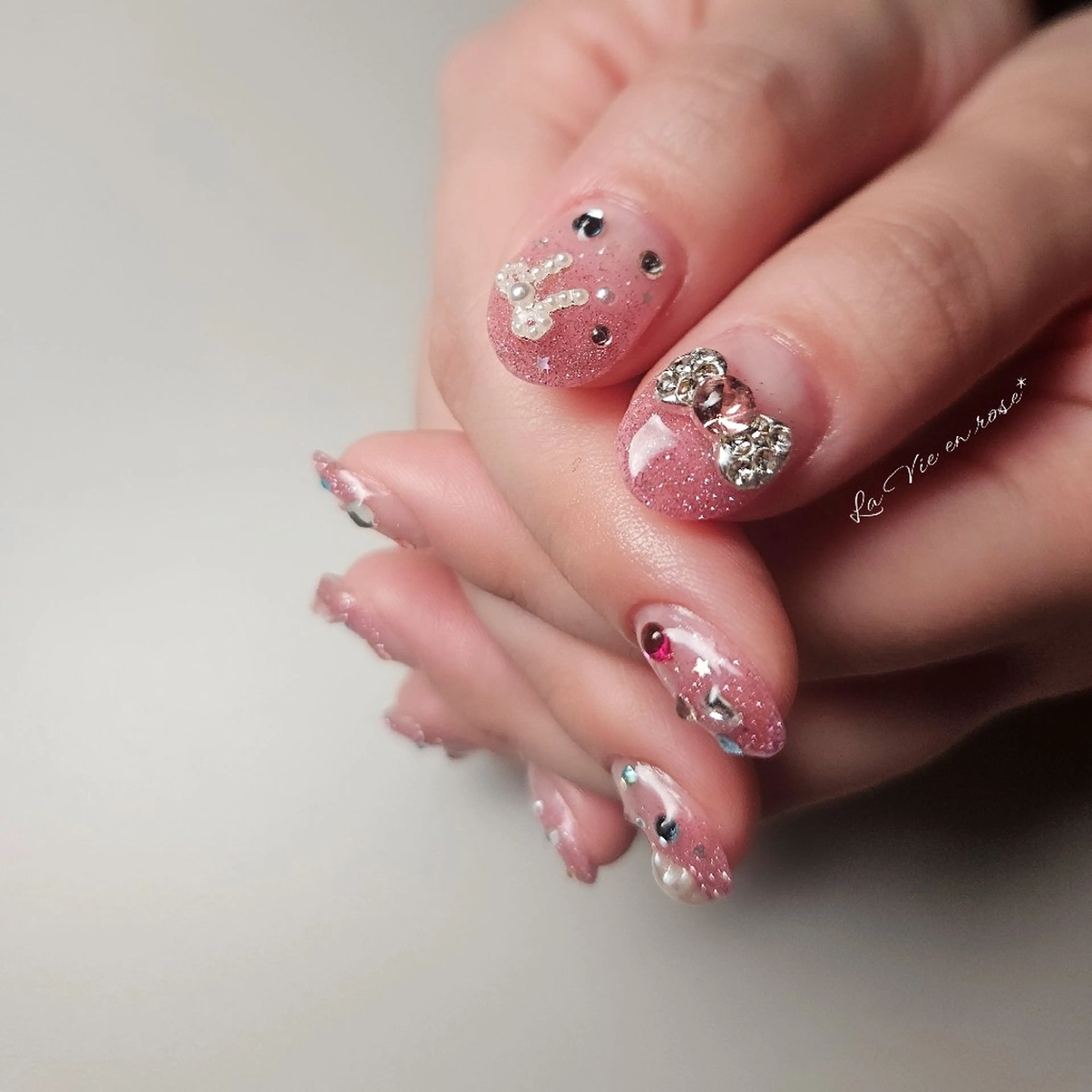 ネイル ラヴィアン ローズのネイルデザイン