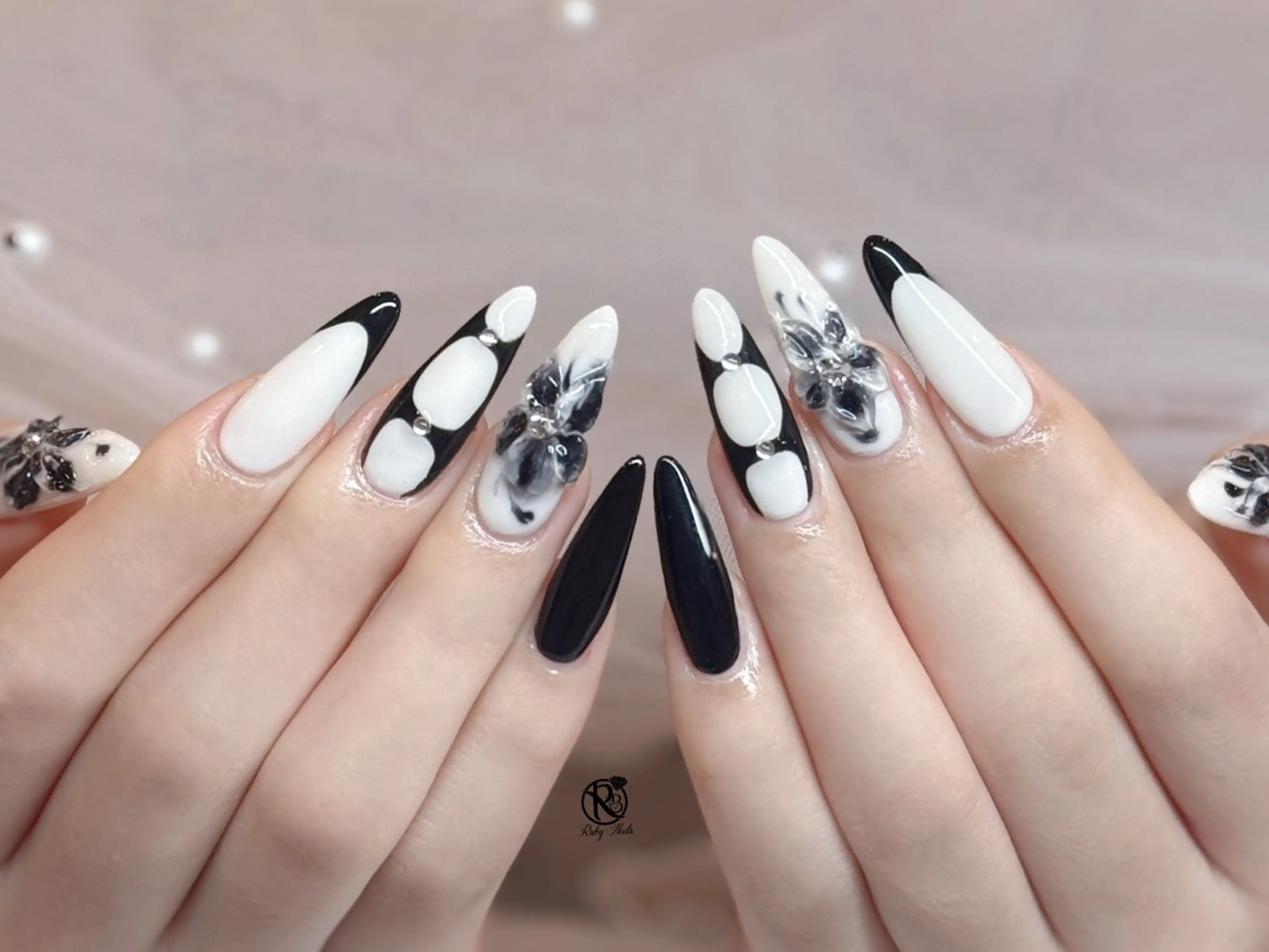 チップ長さだし10本(フレンチOrグラデーション) ¥8800の写真