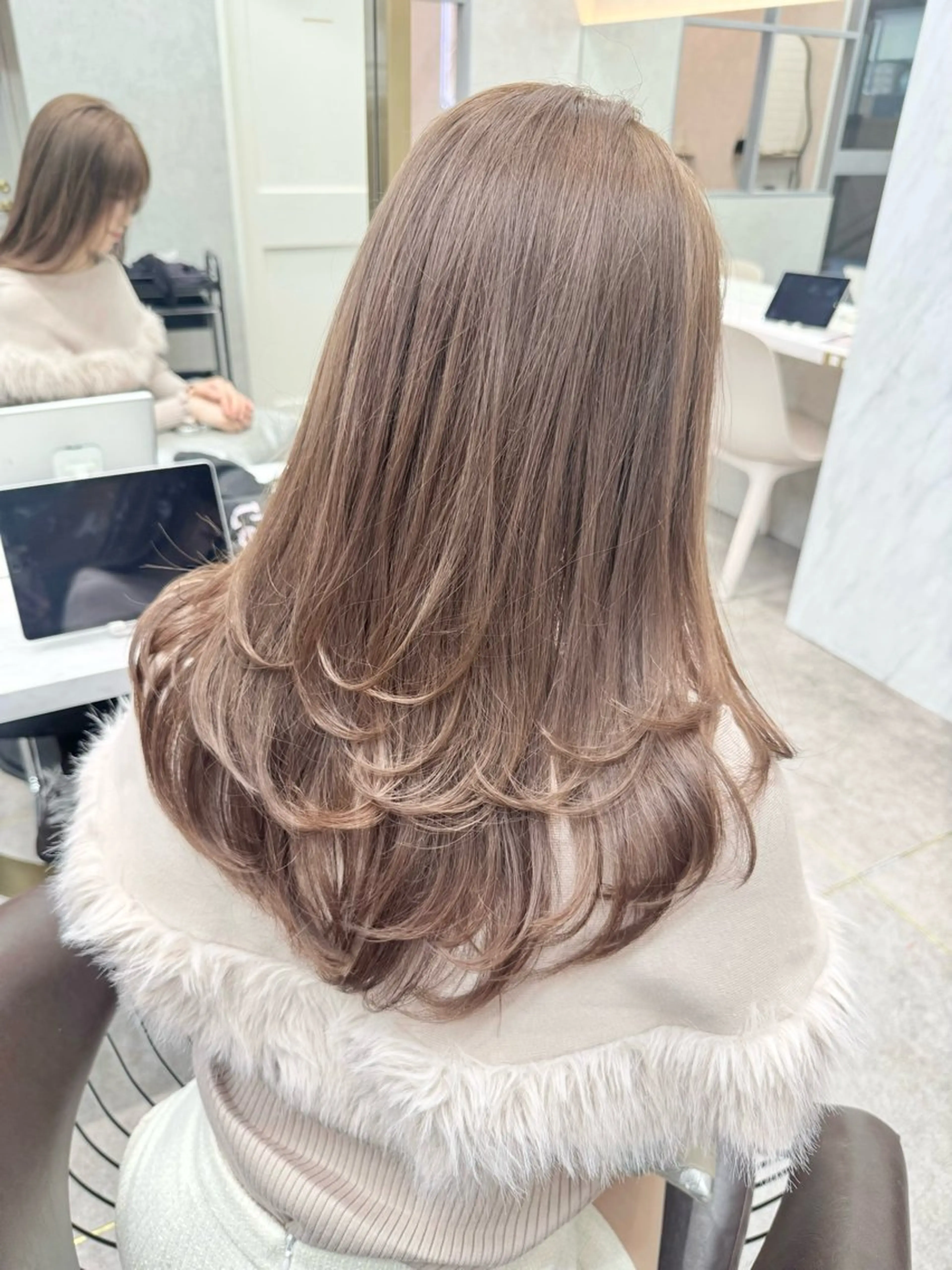 ブリーチなしダブルカラー+カット+髪質改善トリートメントの写真