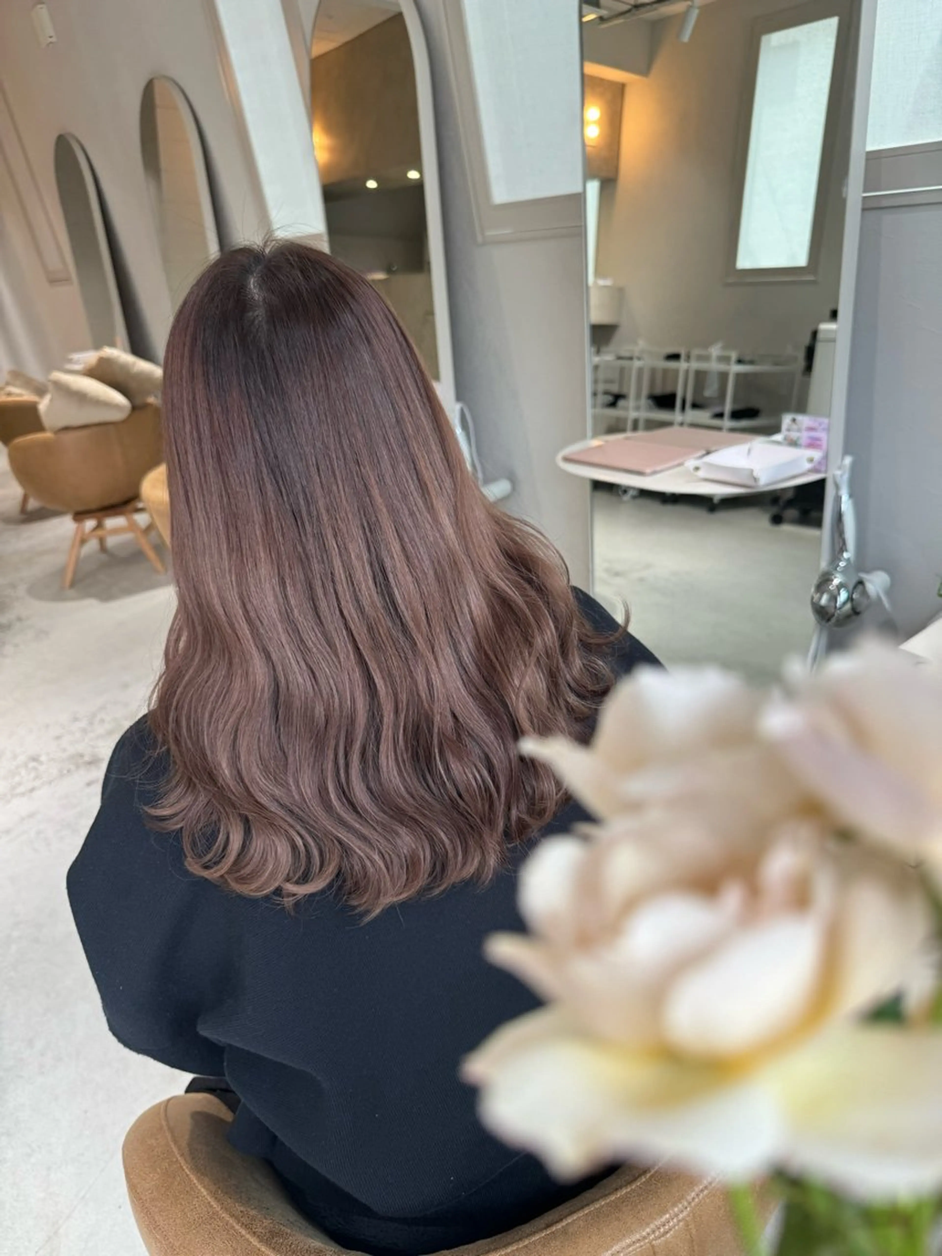 ロング カラー ベージュカラー 花見 亜沙美のヘアスタイル