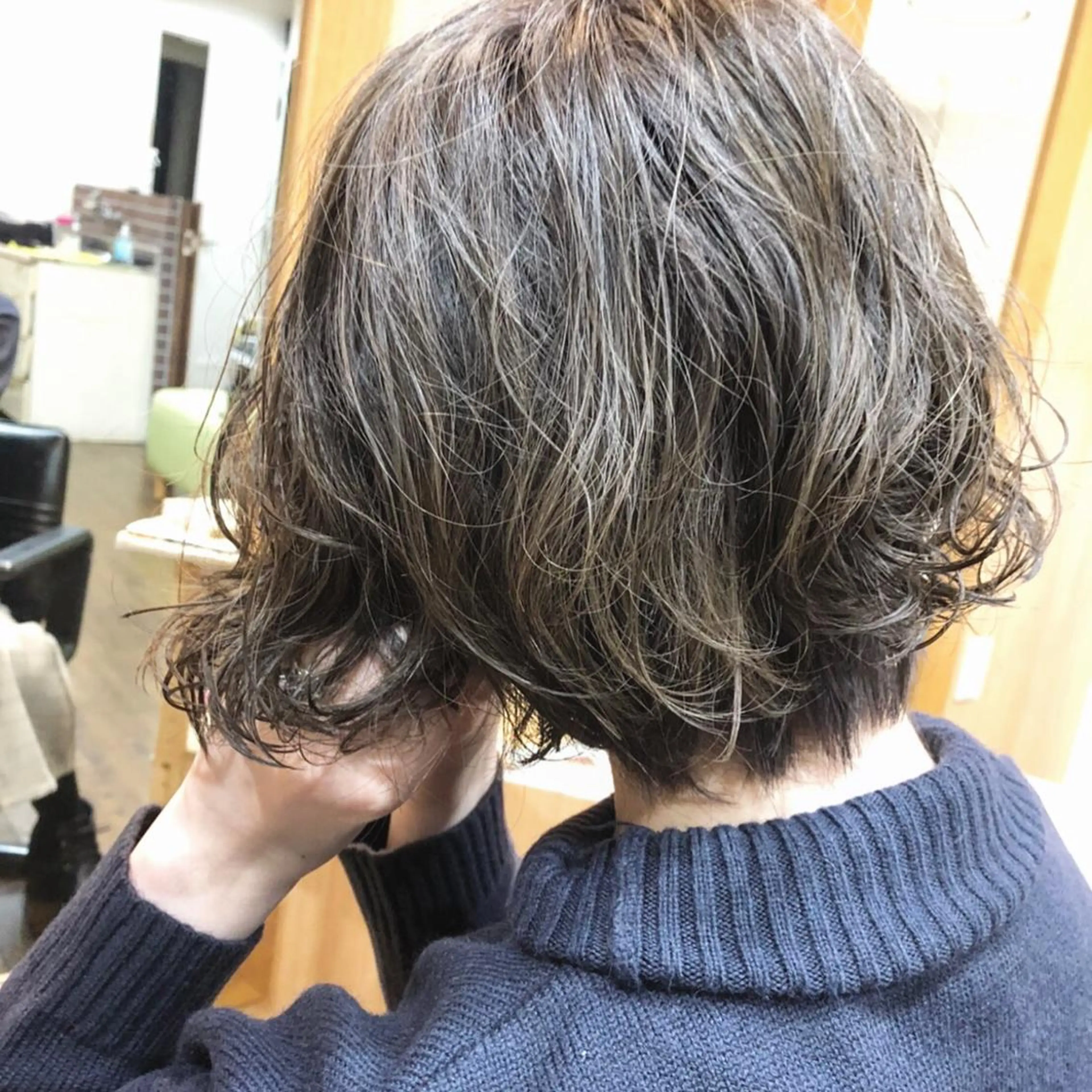 ショート カラー パーマ 谷口ゆめ/縮毛矯正/ 大人女子/眉ワックスのヘアスタイル