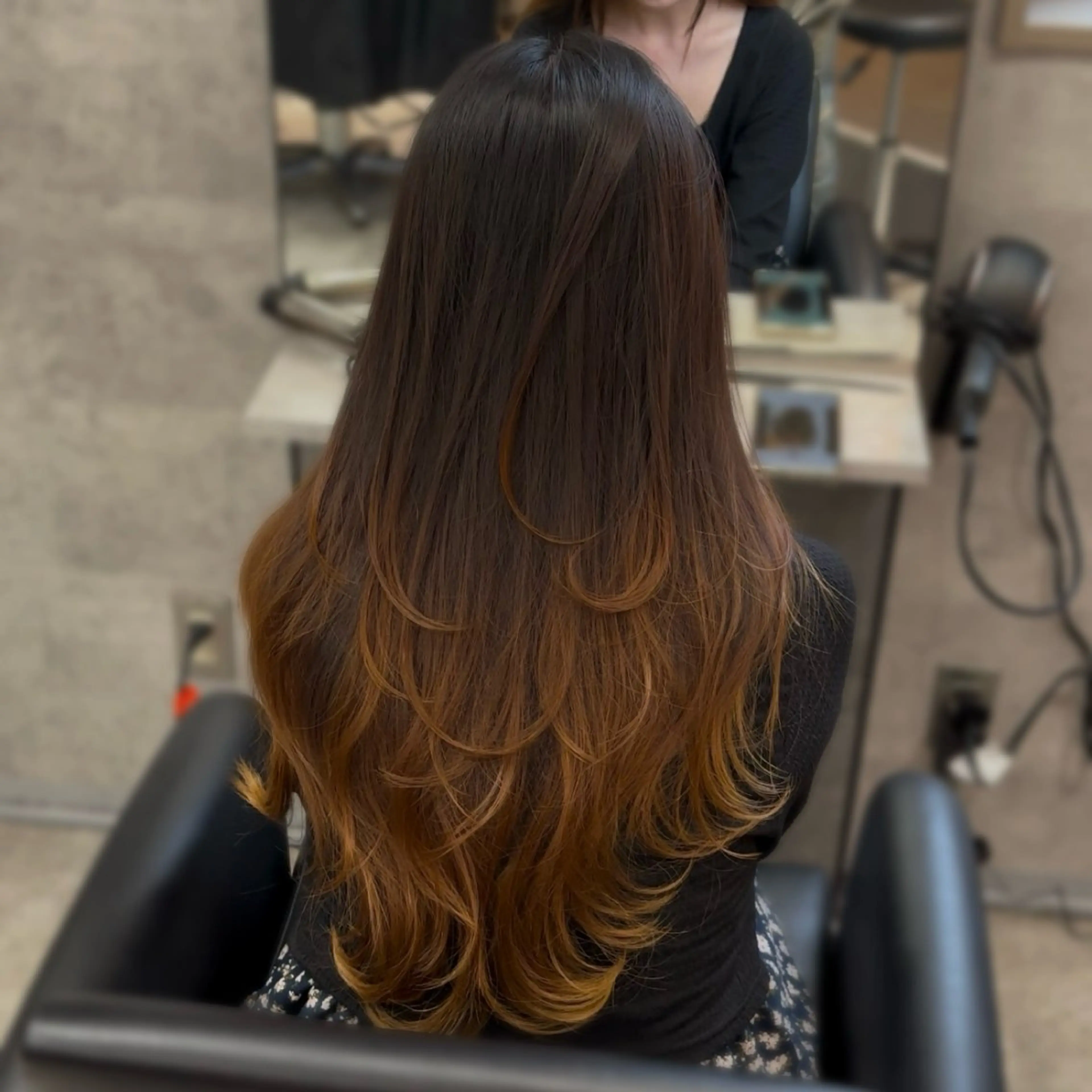 ロング くびれヘア 顔周りカット 髪質改善 韓国風ヘア レイヤーカット lana hair 新宿/髪質改善/韓国のヘアスタイル