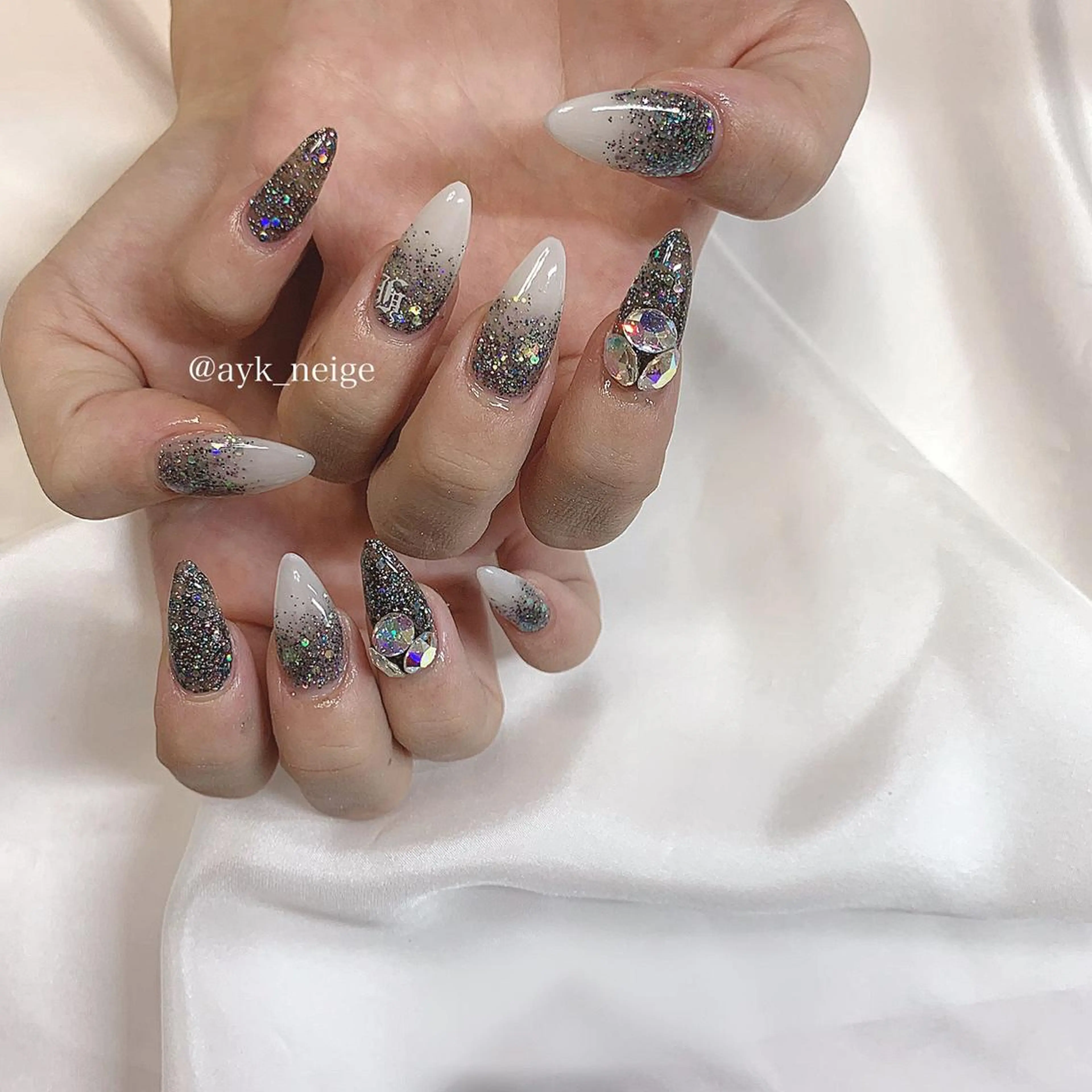 ネイル キラキラネイル 韓国ネイル ニュアンスネイル 冬ネイル n'eige nail所属・大谷 綾香のネイルデザイン