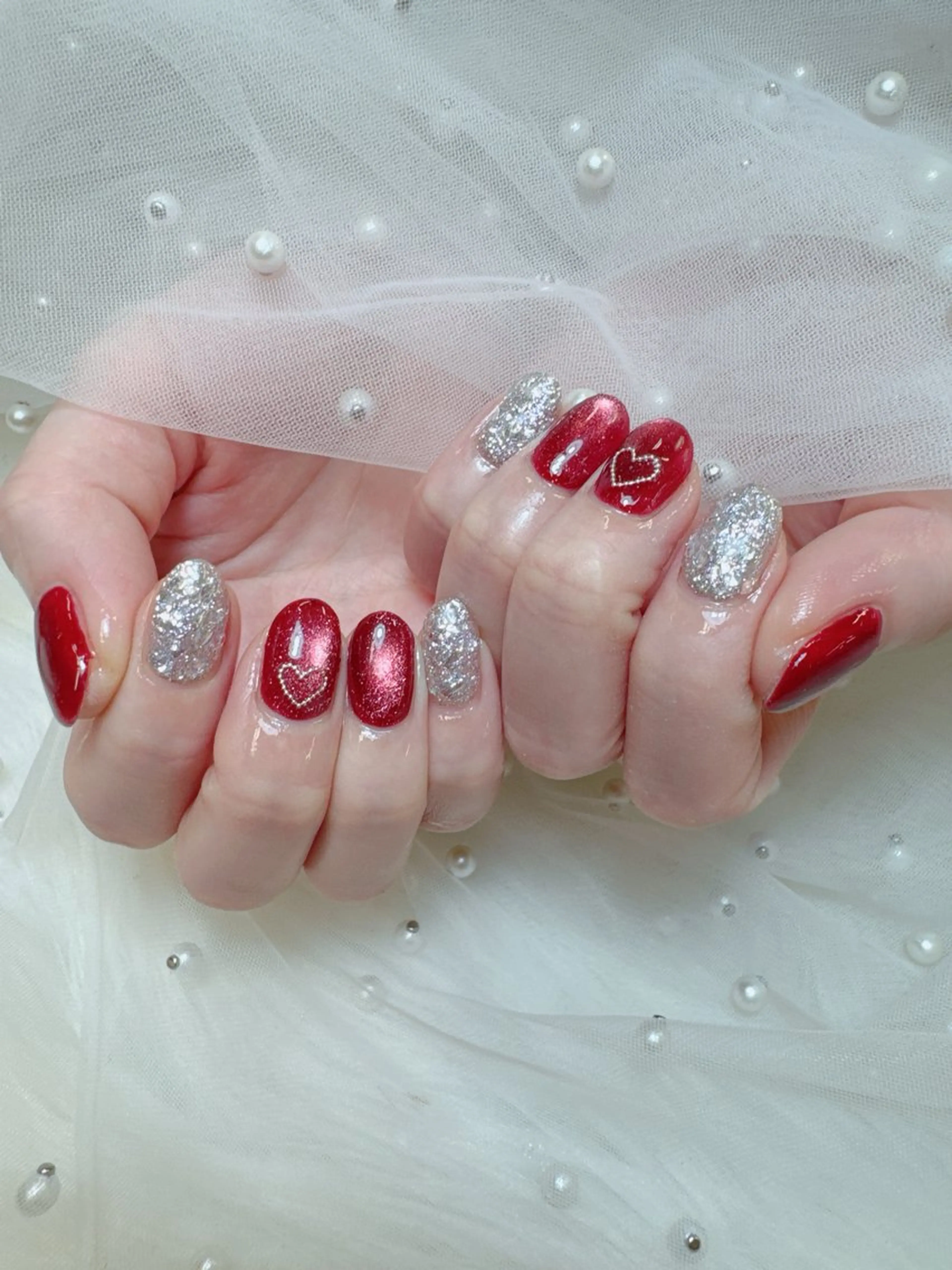 ネイル 成人式 フレンチネイル ジェルネイル ガラスフレンチ ハート ハンドネイル Queeens nailのネイルデザイン