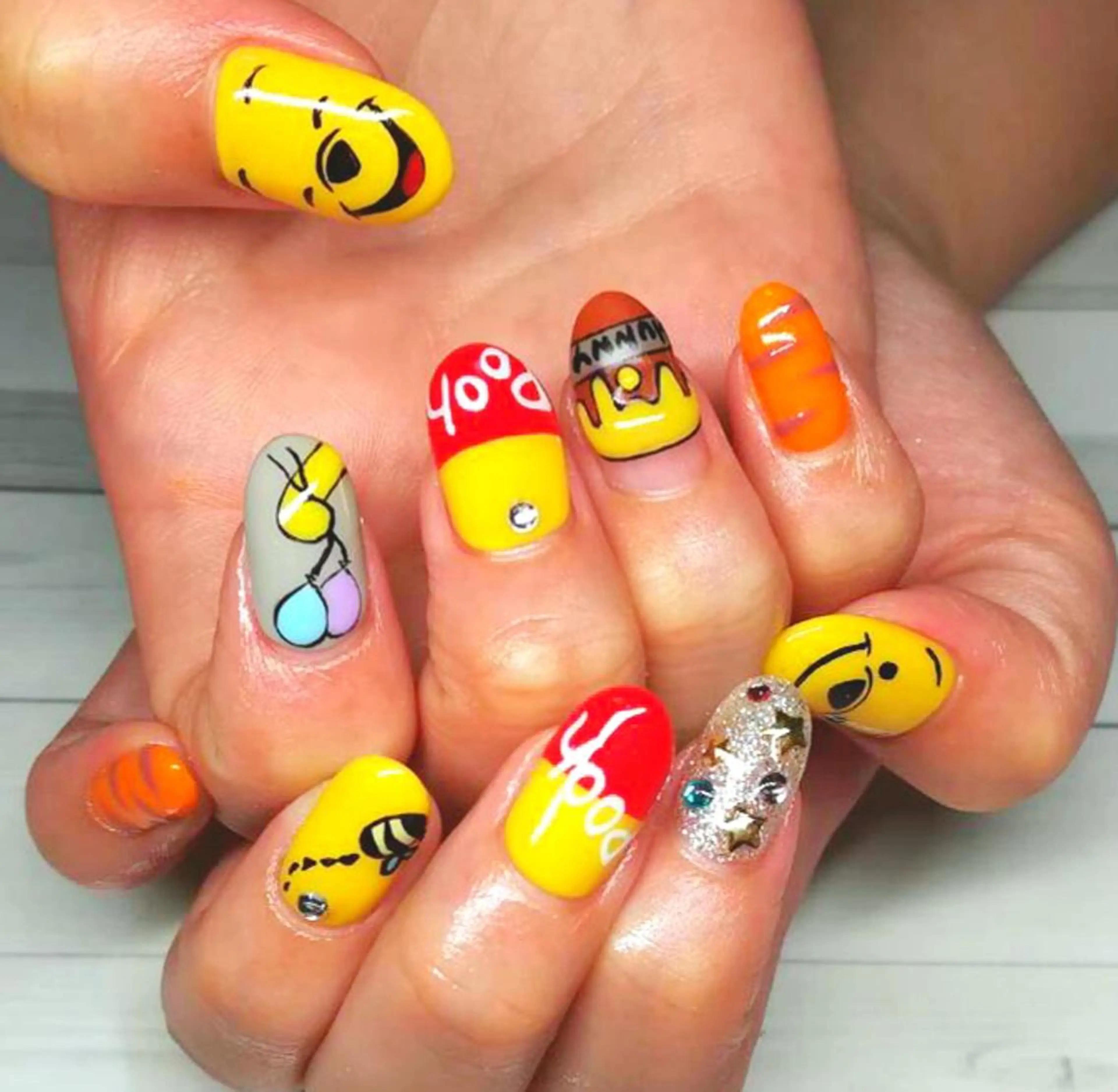 ネイル Li'leaNail AINAのネイルデザイン