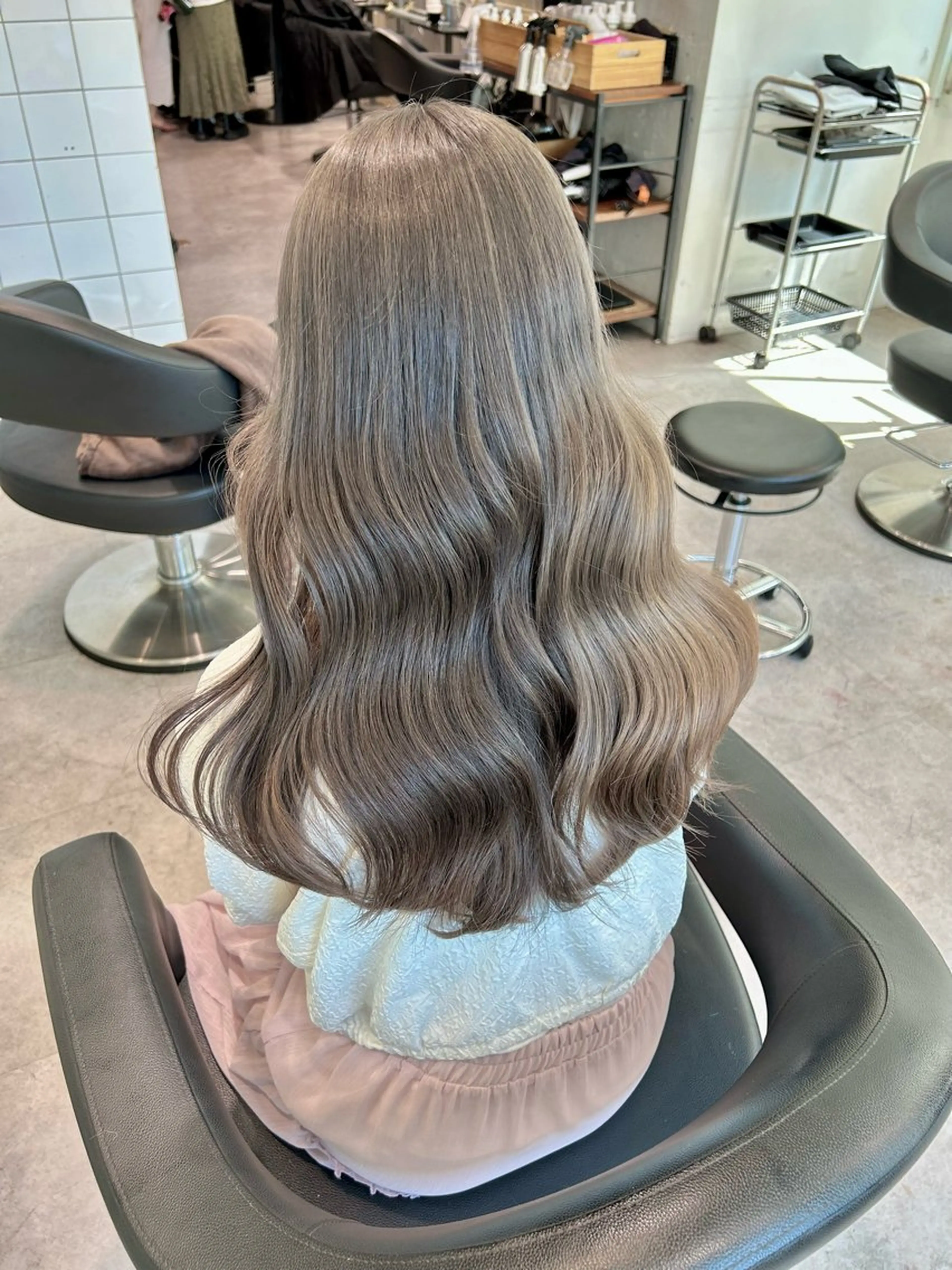 ロング カラー ヘアアレンジ トレンドモテカラー 🩷色落ちまで可愛くのヘアスタイル