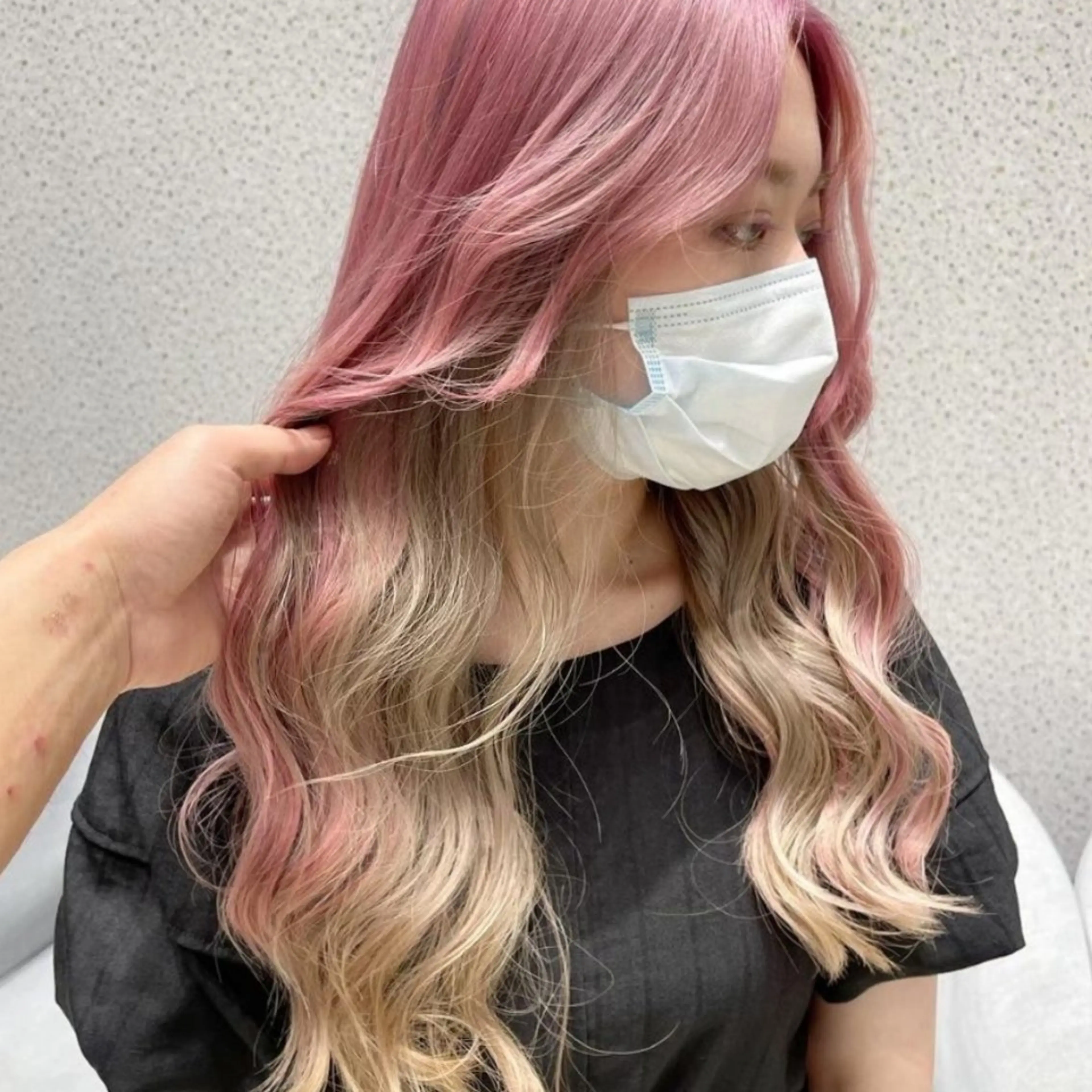 ロング カラー ブリーチ デザインカラー トリートメント ヘアカラー トリートメント 大人女性の救世主💫 溝の口/岡部彩夏のヘアスタイル