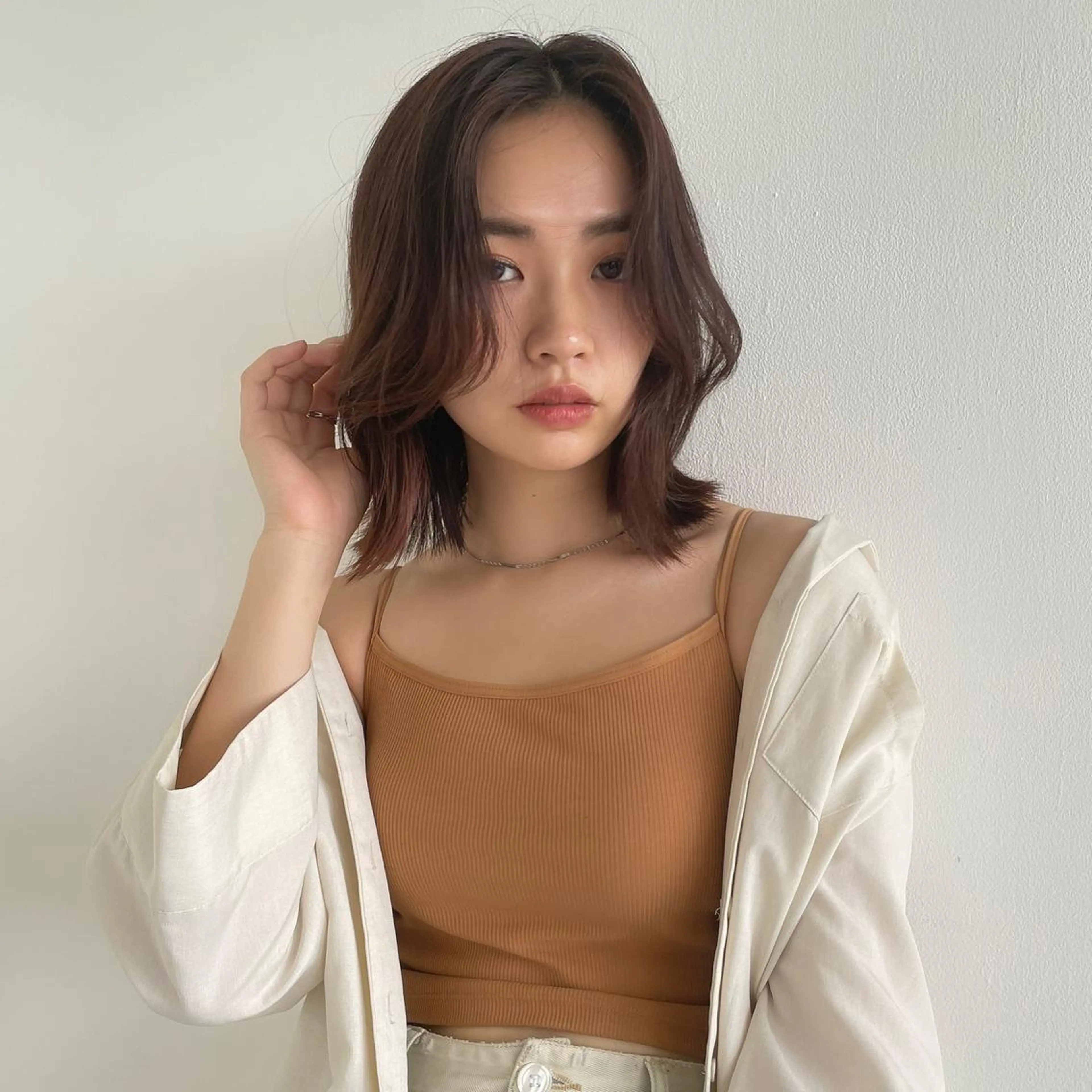 ミディアム カラー パーマ ヘアアレンジ ミディアムパーマ くびれヘア 顔まわりレイヤー レイヤーカット ナガミネアリサ/ 学芸大学/海外ヘアのヘアスタイル