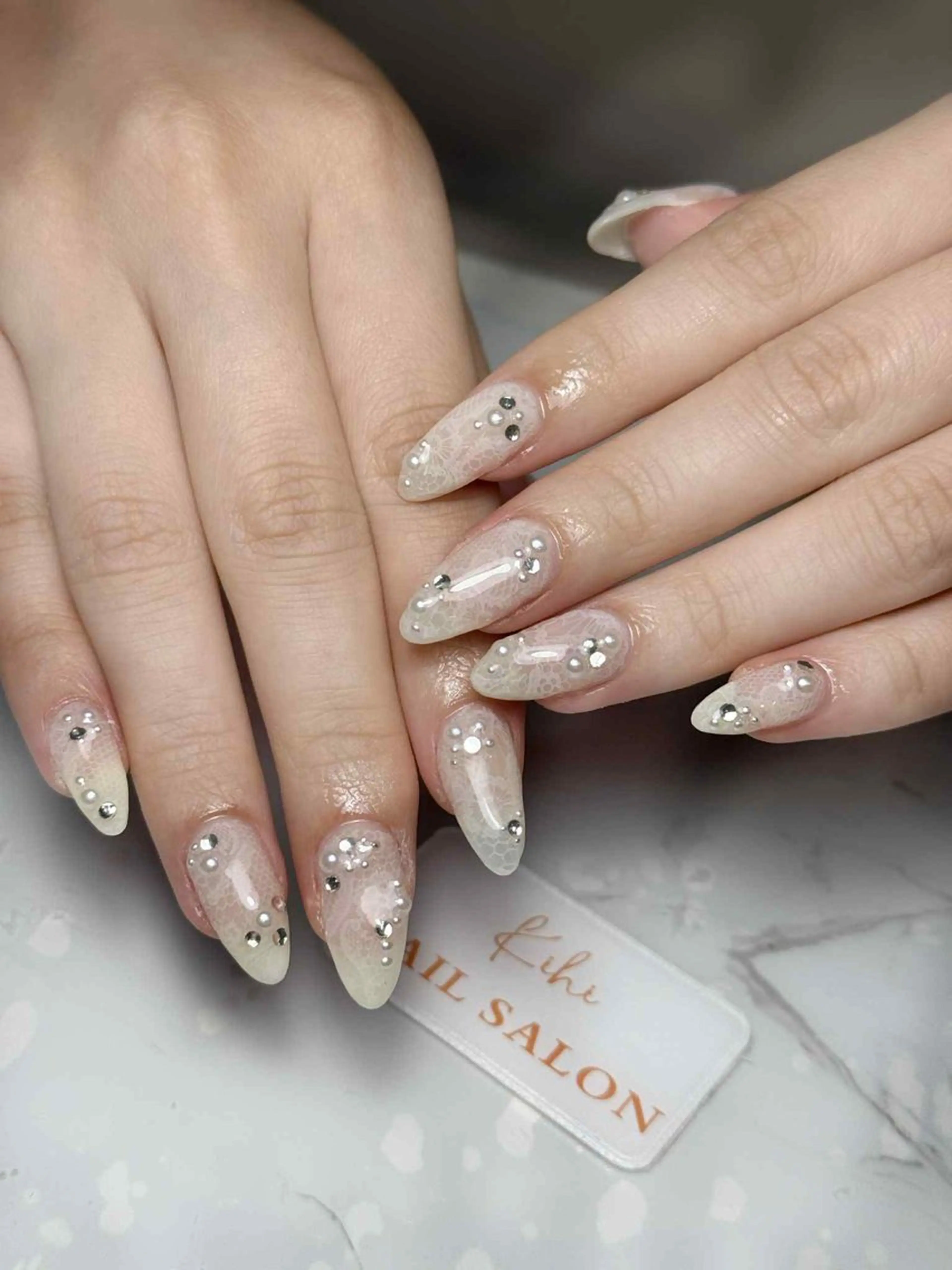 ネイル アートネイル フレンチネイル ジェルネイル グラデーション 韓国ネイル ハンドネイル 💕鈴木ユリ パラジェル/オフ無料のネイルデザイン