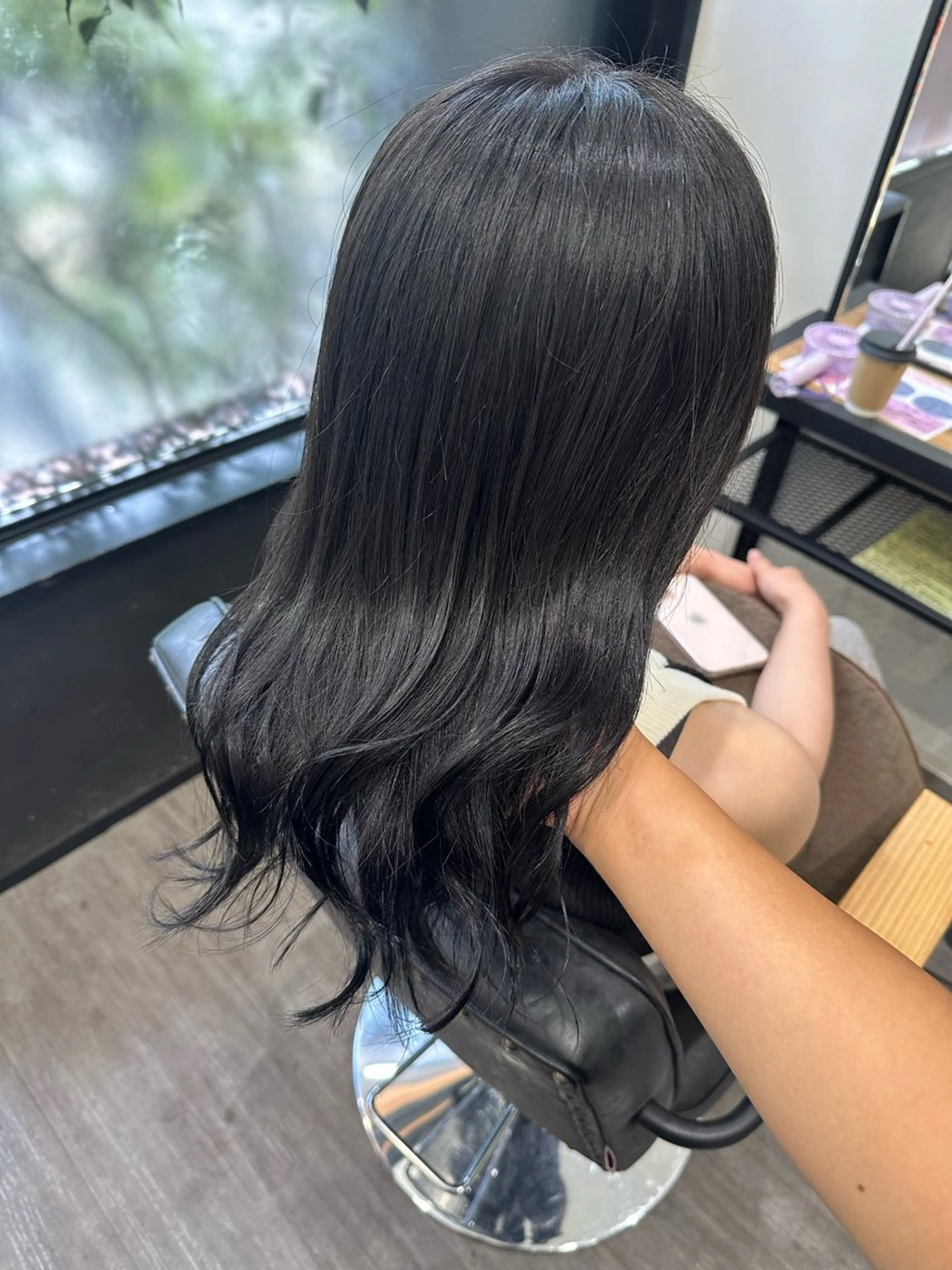 セミロング カラー ダークグレー カット ヘアカラー トリートメント 艶髪レイヤー上田 紗也🇰🇷💗のヘアスタイル