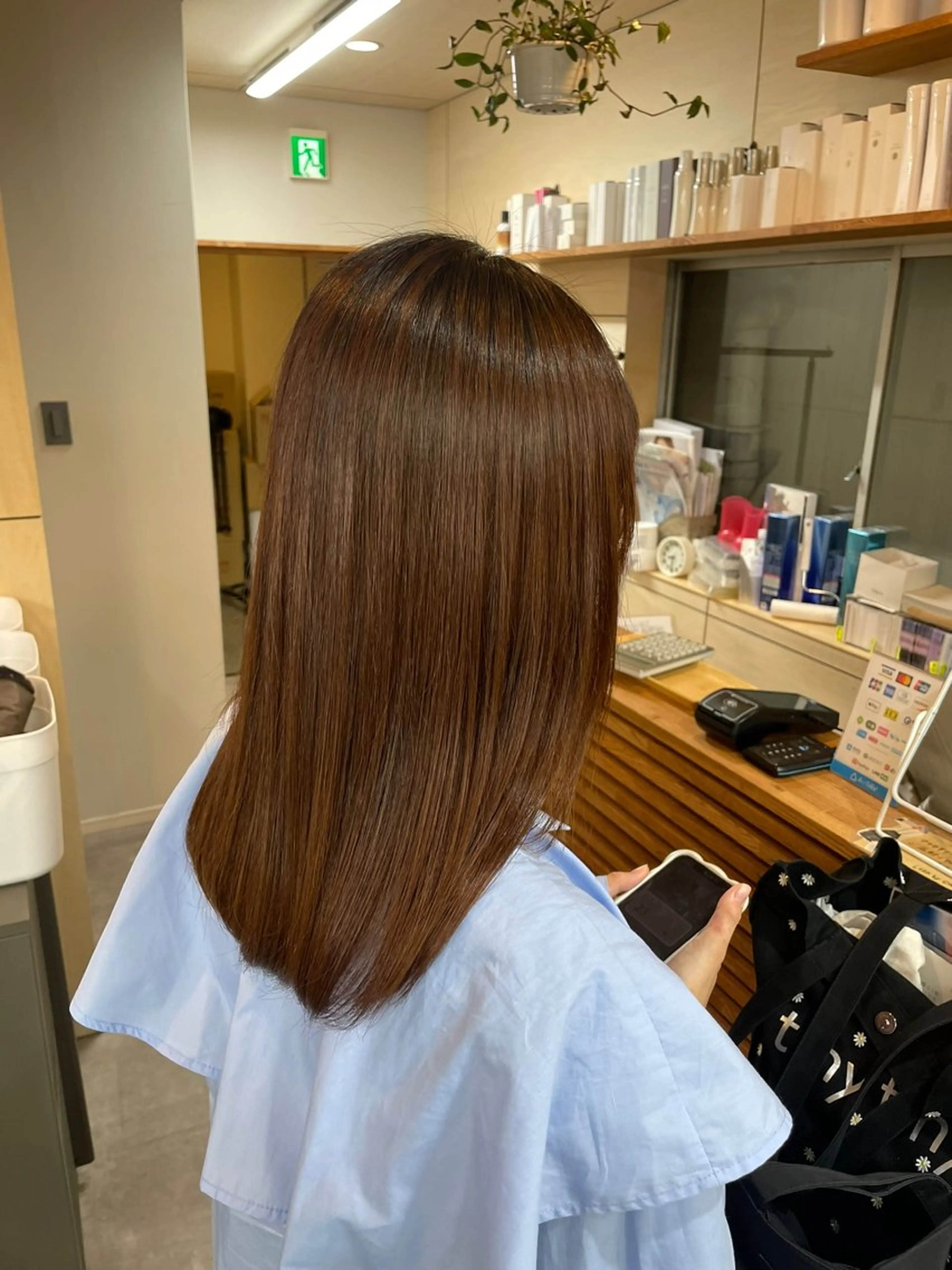 セミロング アライ レンカのヘアスタイル