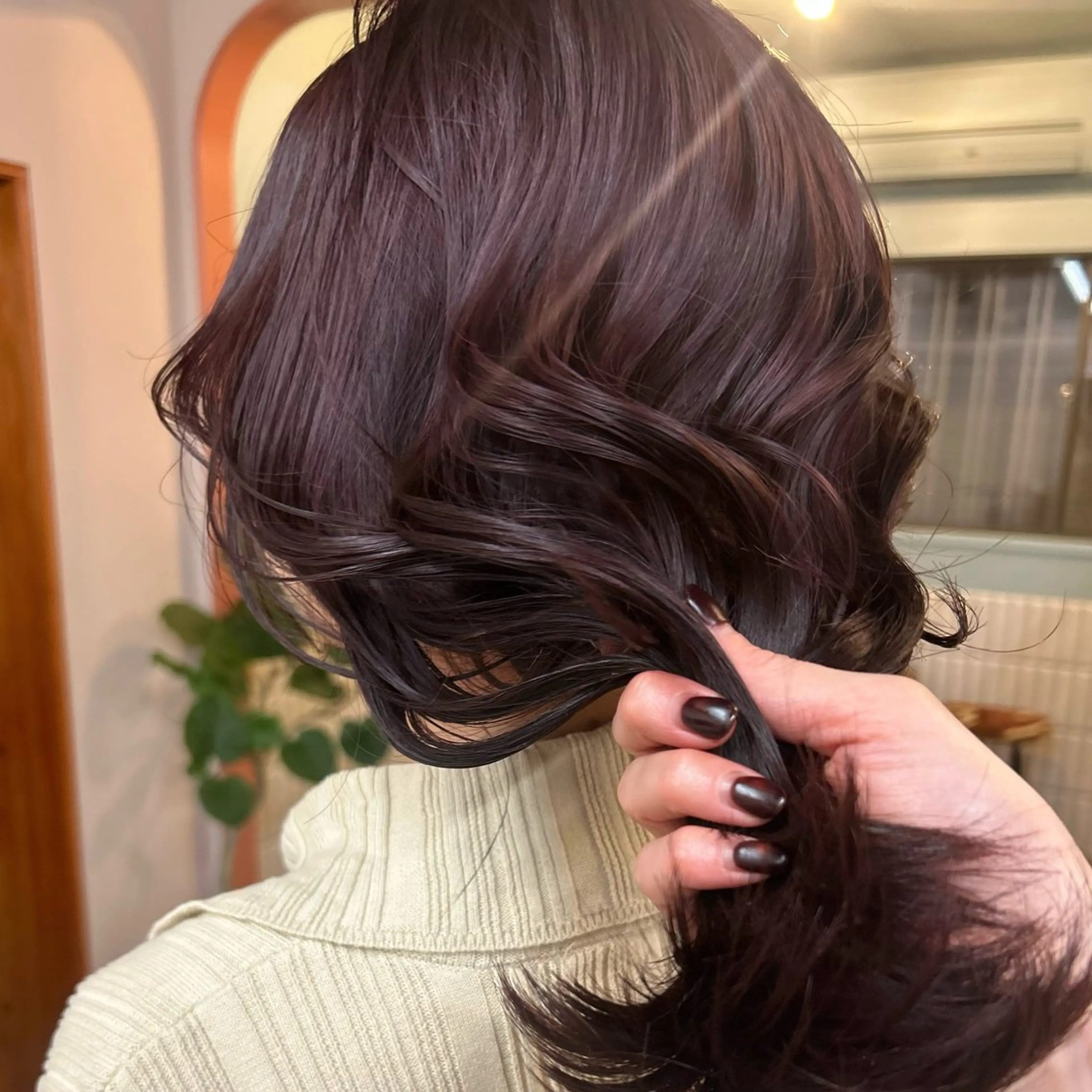 セミロング カラー MUKU リカのヘアスタイル