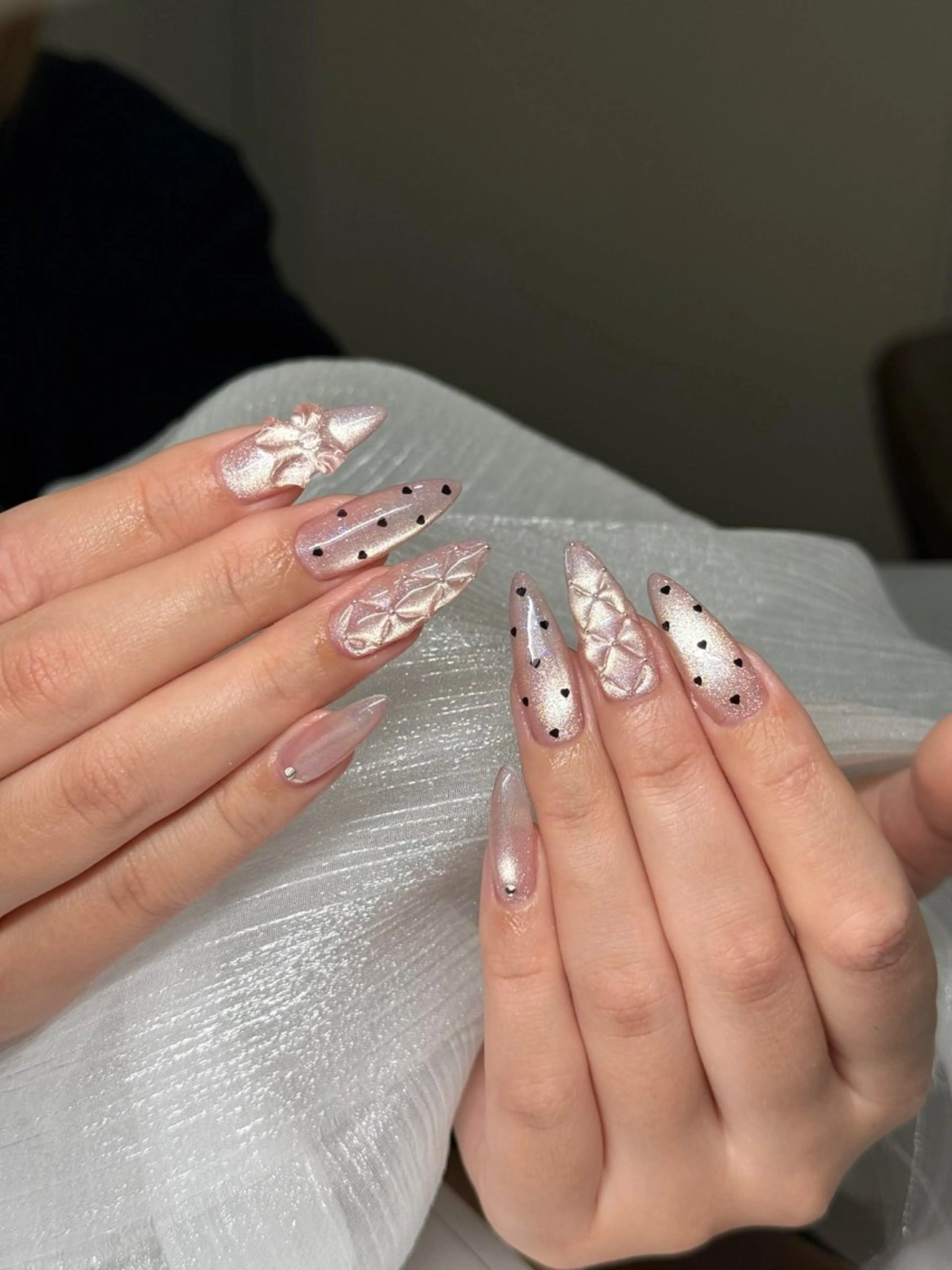 ネイル オーロラネイル ブルー チークネイル 長さ出し フットネイル ハンドネイル チップ長さ出し 専門店のネイルデザイン