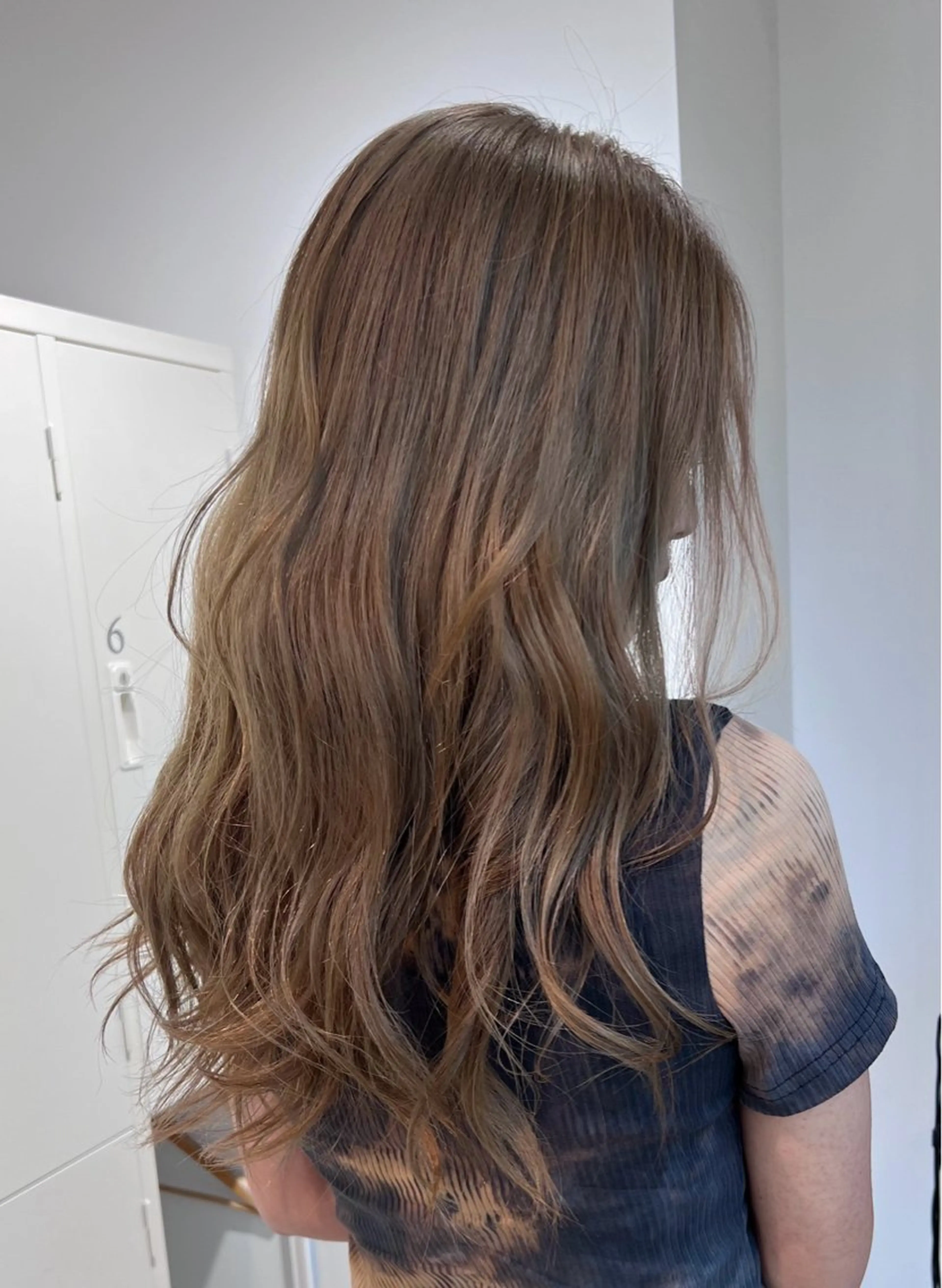 ロング カラー ヘアカラー トリートメント 艶ハイトーン‪‪🔆 ️️️安座間 希のヘアスタイル