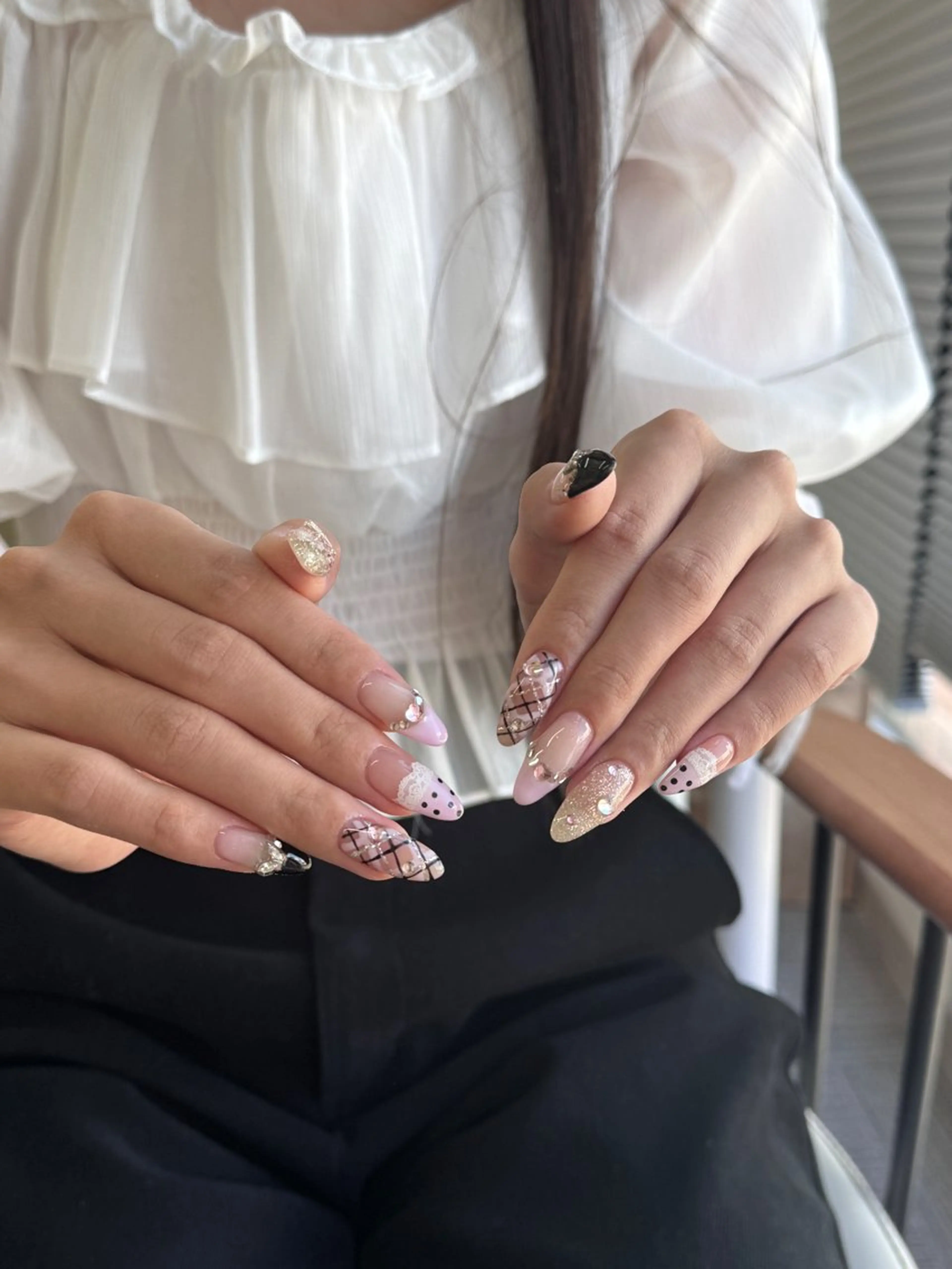 ネイル オーロラネイル 長さ出し フレンチネイル ジェルネイル ガラスフレンチ ハンドネイル Rela・S NAILのネイルデザイン