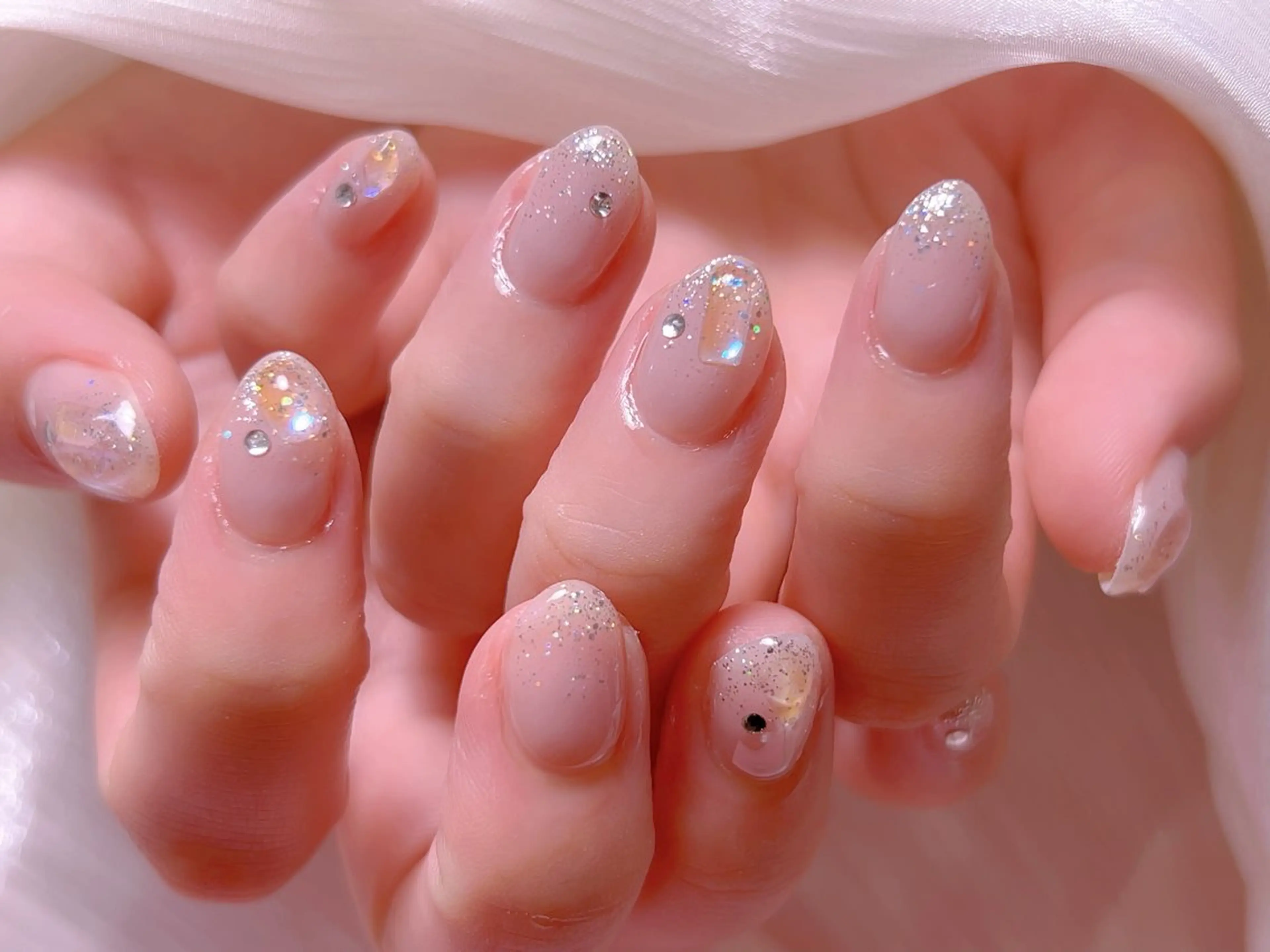 ネイル フレンチネイル ジェルネイル グラデーション 韓国ネイル マグネットネイル ハンドネイル 【長さ出し】 IRIS NAILのネイルデザイン