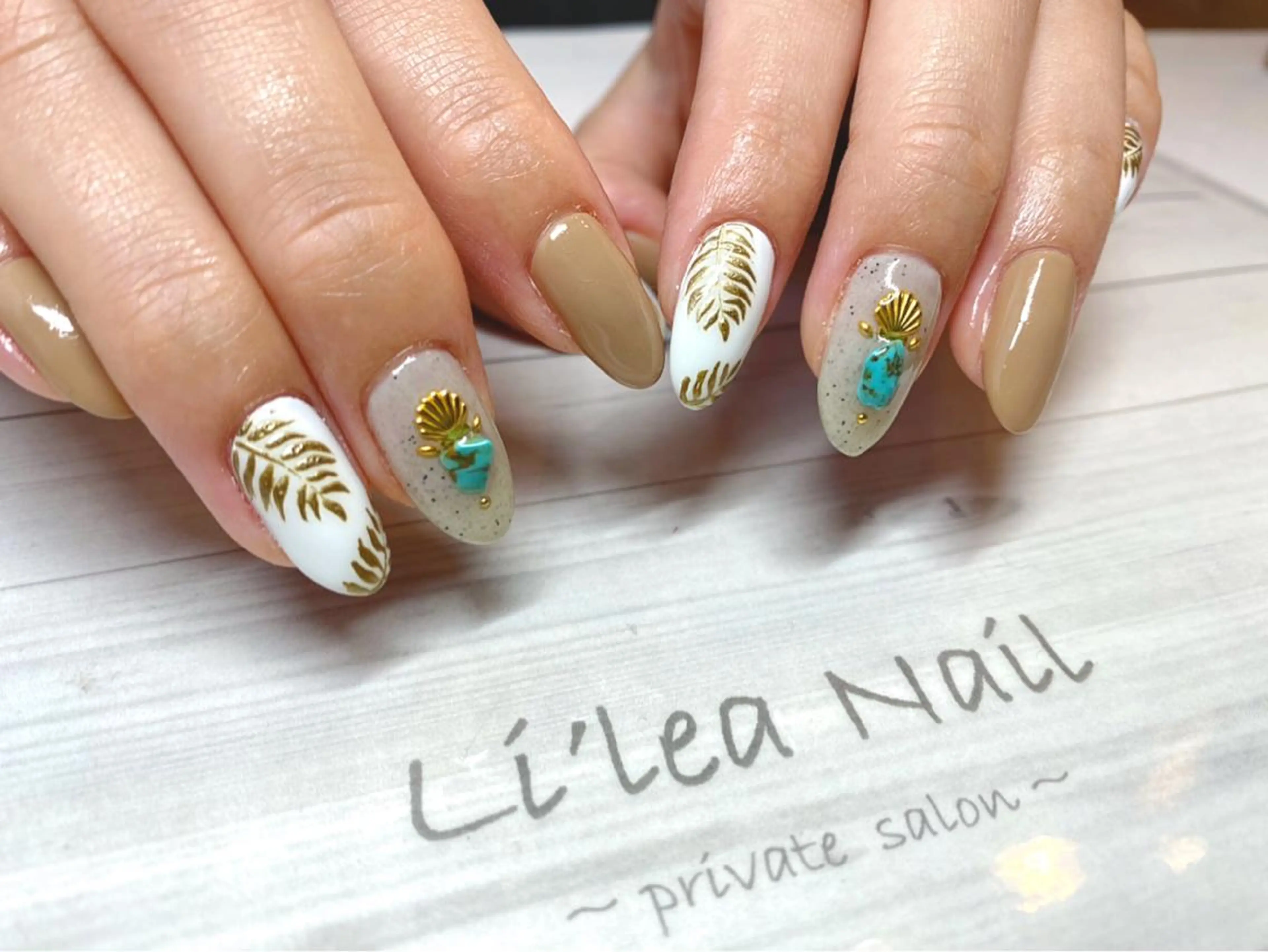 ネイル Li'leaNail AINAのネイルデザイン