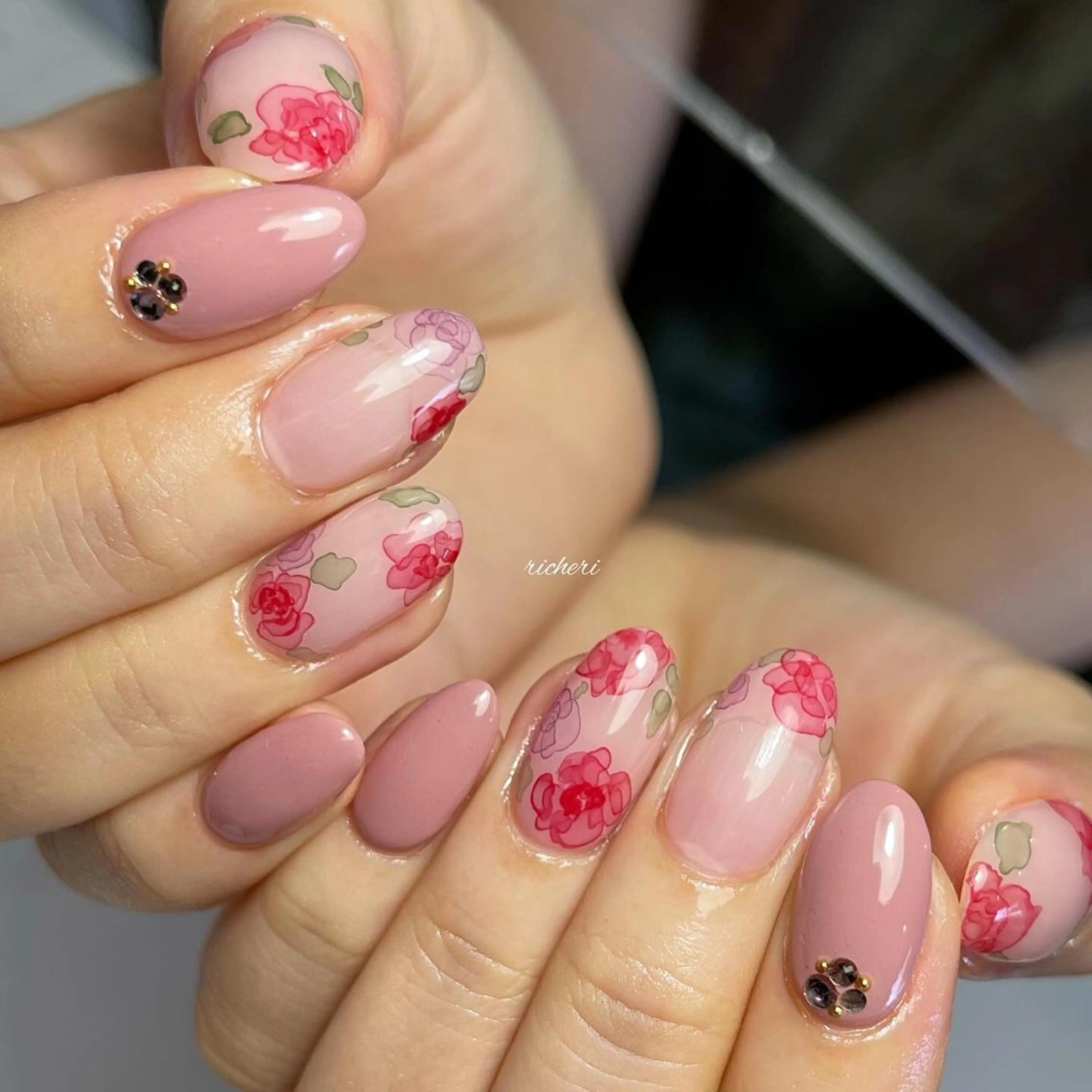 ミディアム ネイル richeri beautyのエステ・リラクイメージ