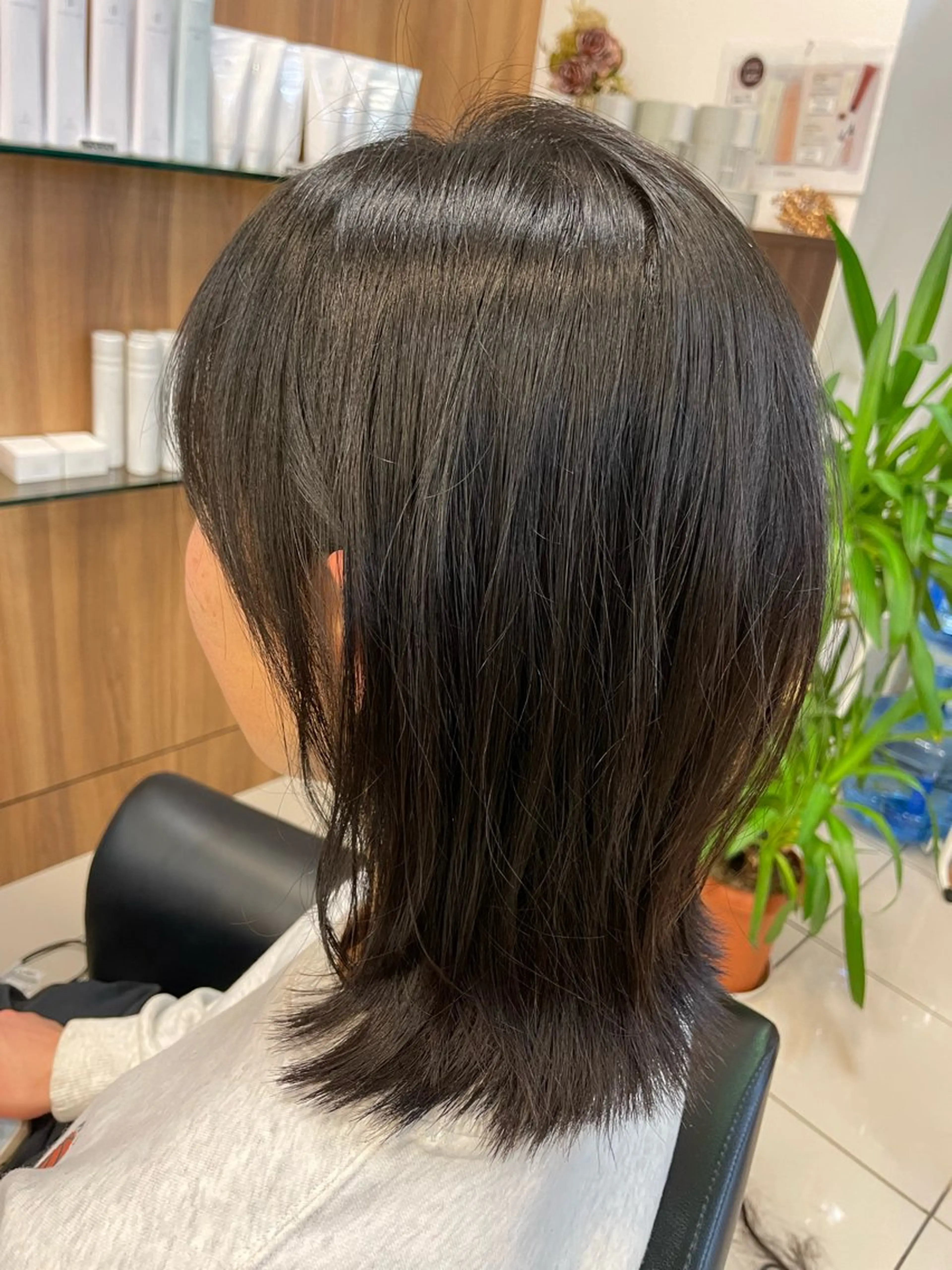 ミディアム ミディアムレイヤー レイヤーカット jouir_ yukiのヘアスタイル