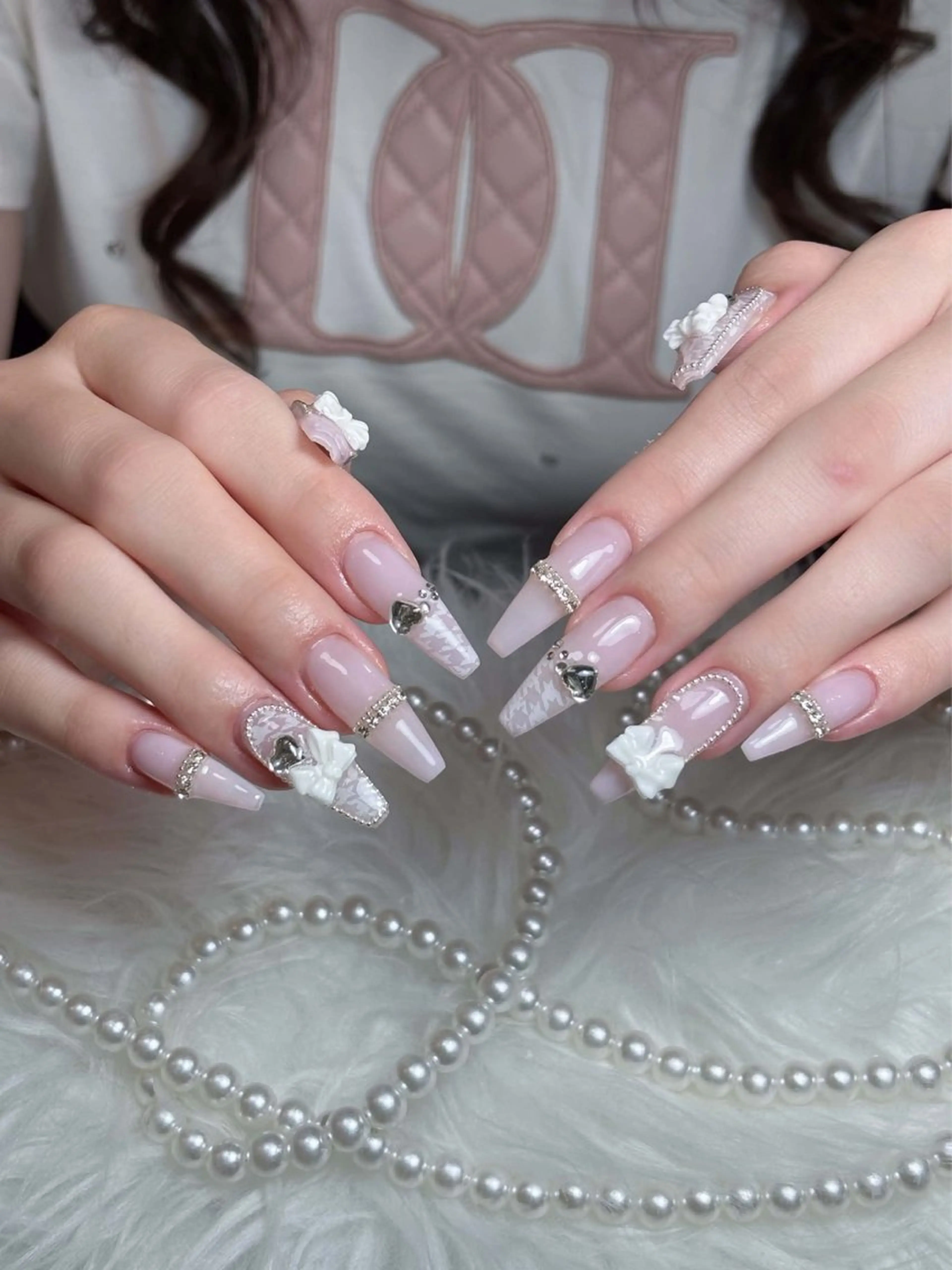 ネイル チークネイル ドット フレンチネイル グラデーション ハート ハンドネイル Julli NailStudioのネイルデザイン