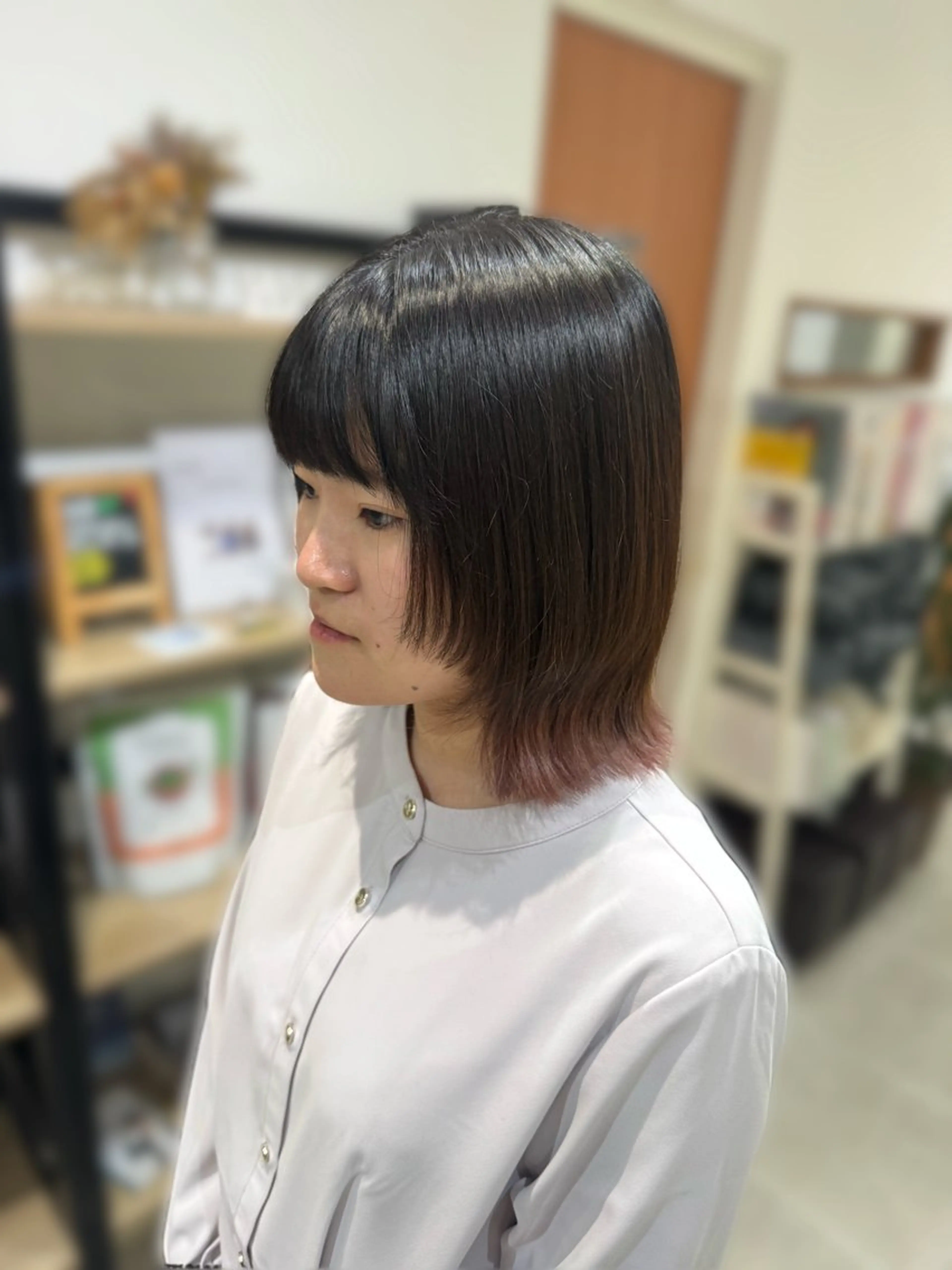 ミディアム カラー 顔周りカット 姫カット レイヤーカット カット ヘアカラー 藤田 紋芽 Jr.stylistのヘアスタイル