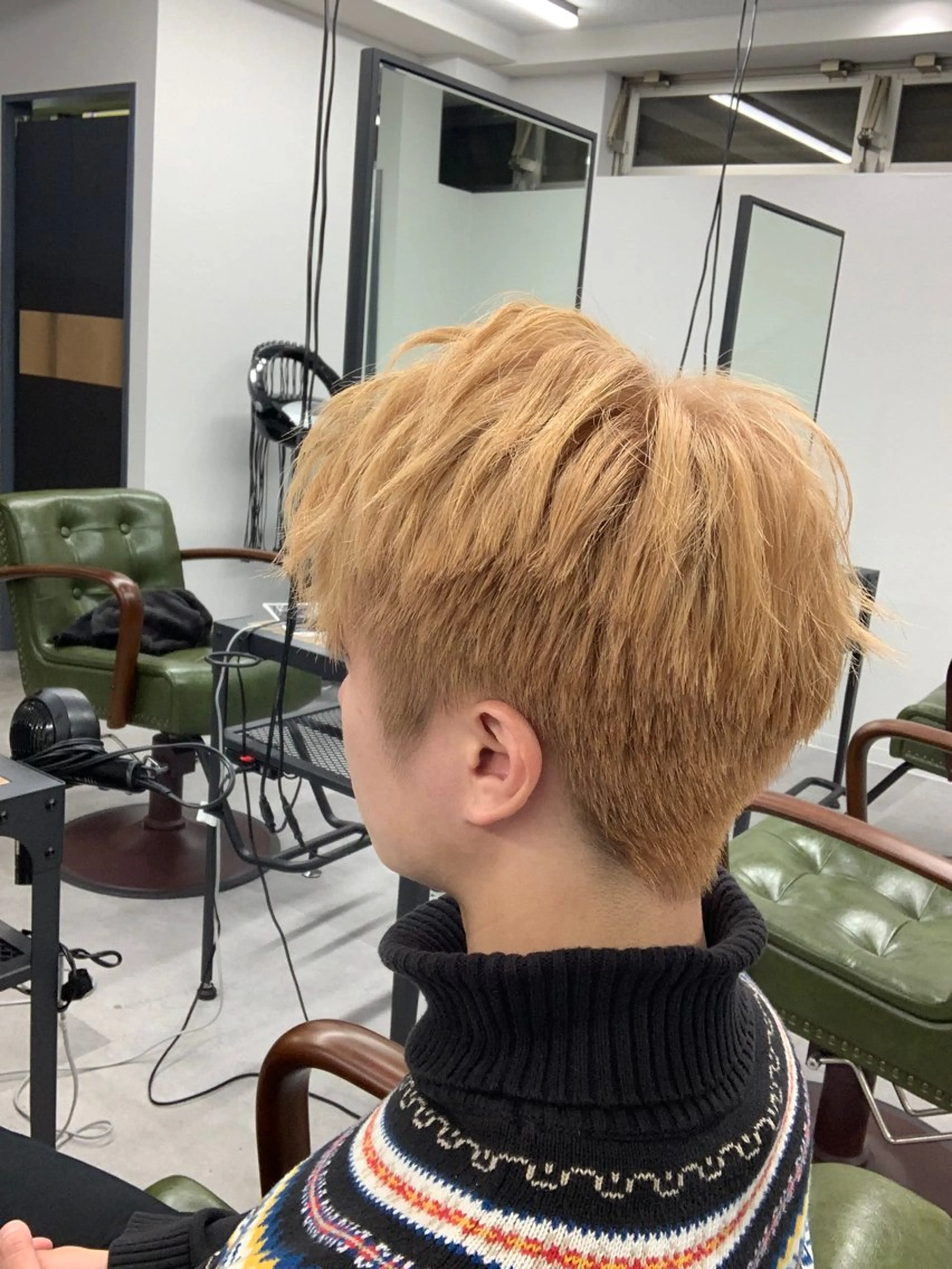 ショート メンズ ヘアカラー トリートメント 藤倉 翔平のヘアスタイル