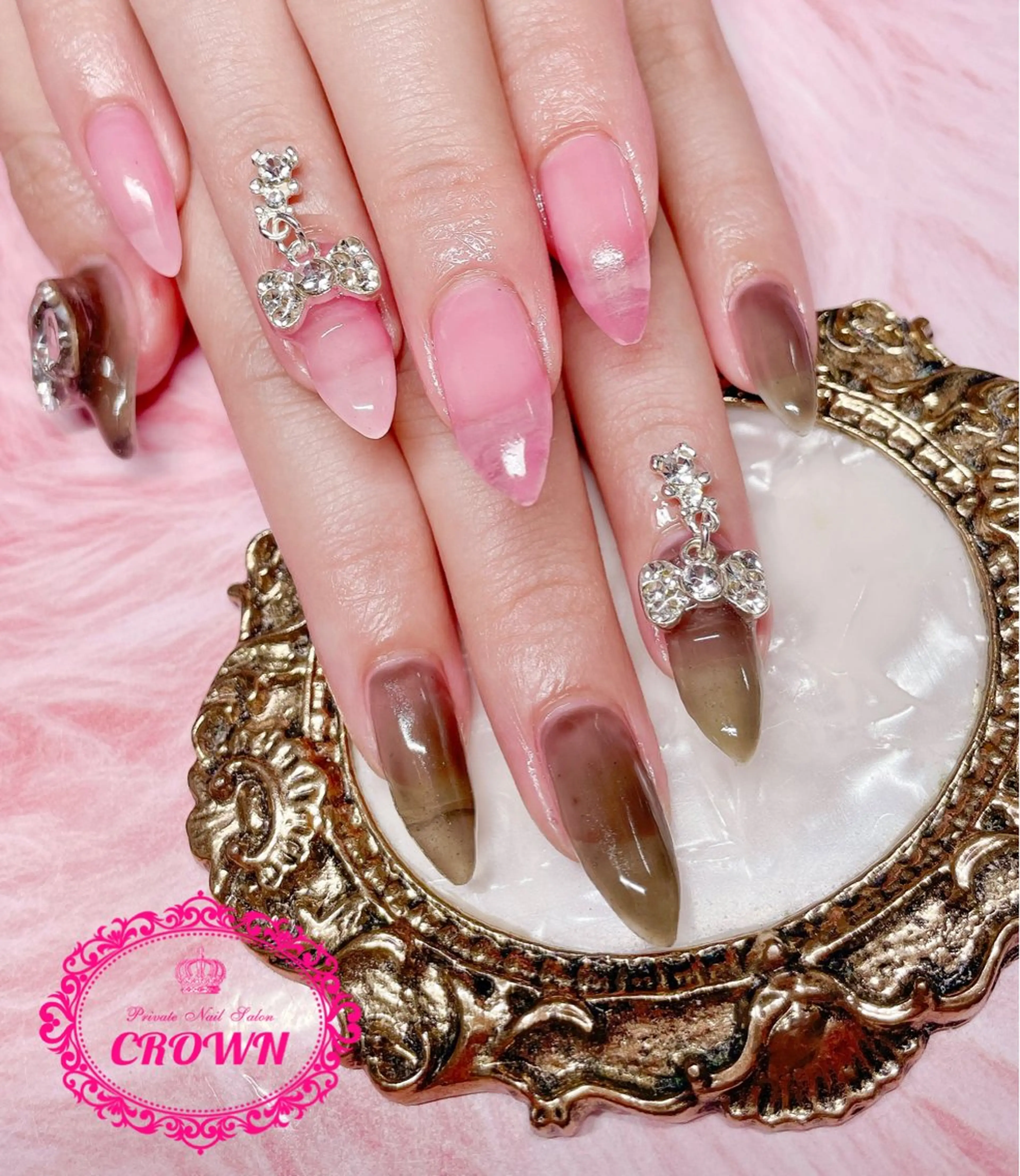ネイル CROWN プライベートサロンのネイルデザイン