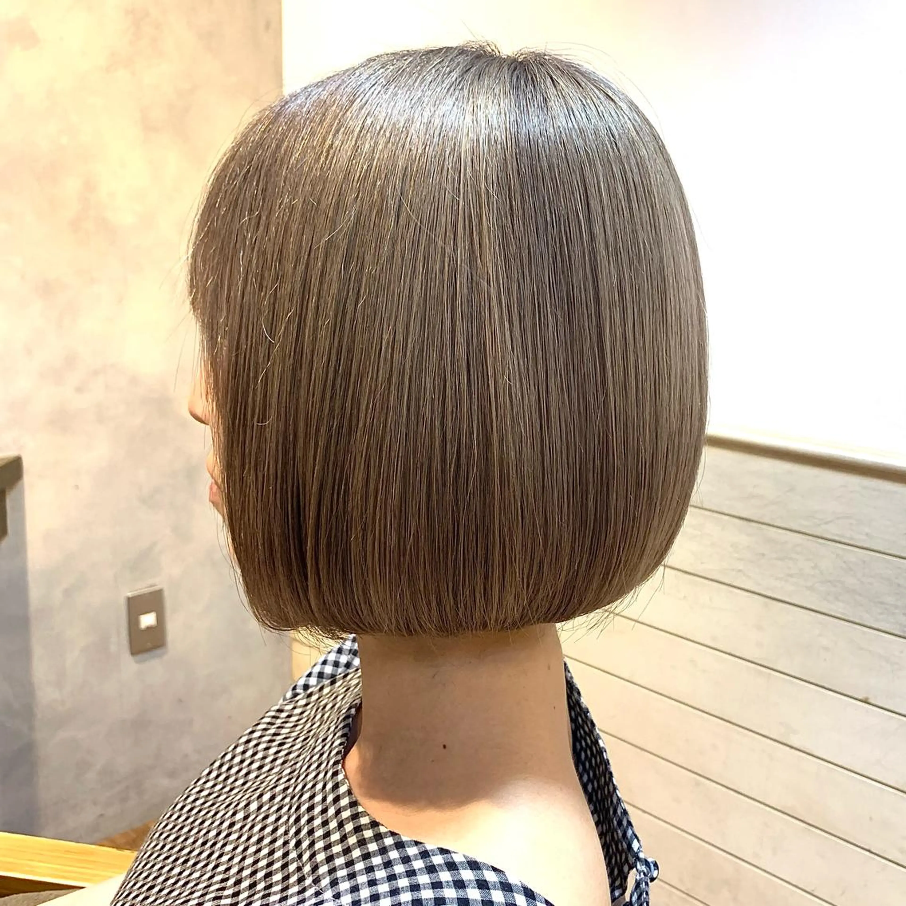 ミディアム カラー ベージュカラー ボブ ✨️美髪矯正×似合わ せ艶カラー✨藤田透のヘアスタイル