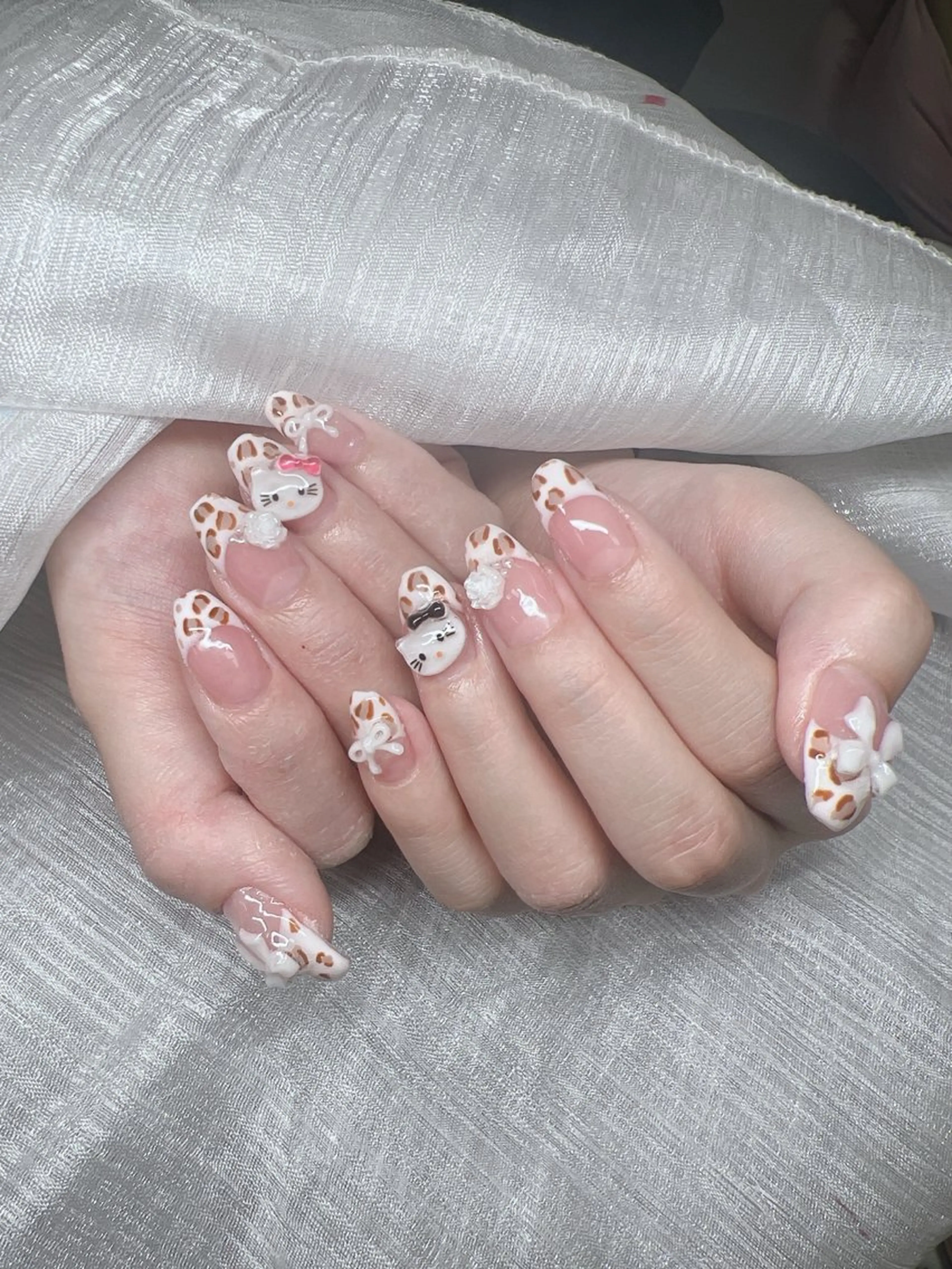 ネイル オーロラネイル チークネイル 長さ出し フットネイル フレンチネイル ハンドネイル Lee Nails チップ長さだし専門店のネイルデザイン