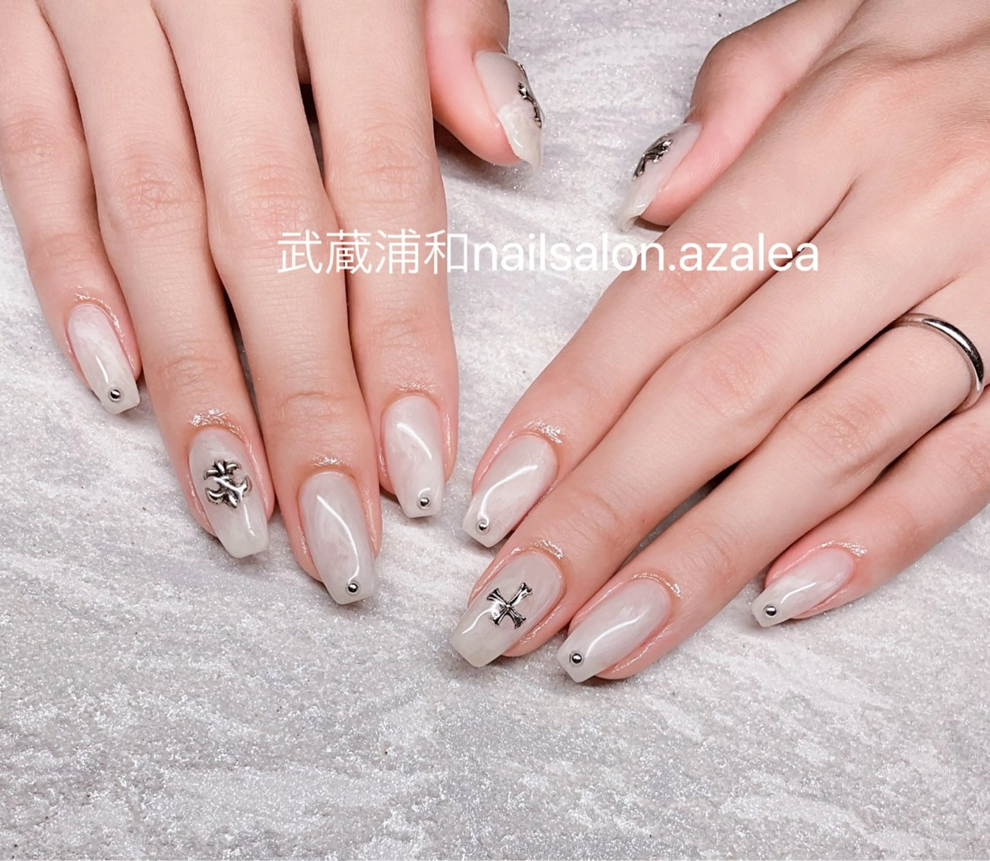 ネイル ハンドネイル R inのネイルデザイン