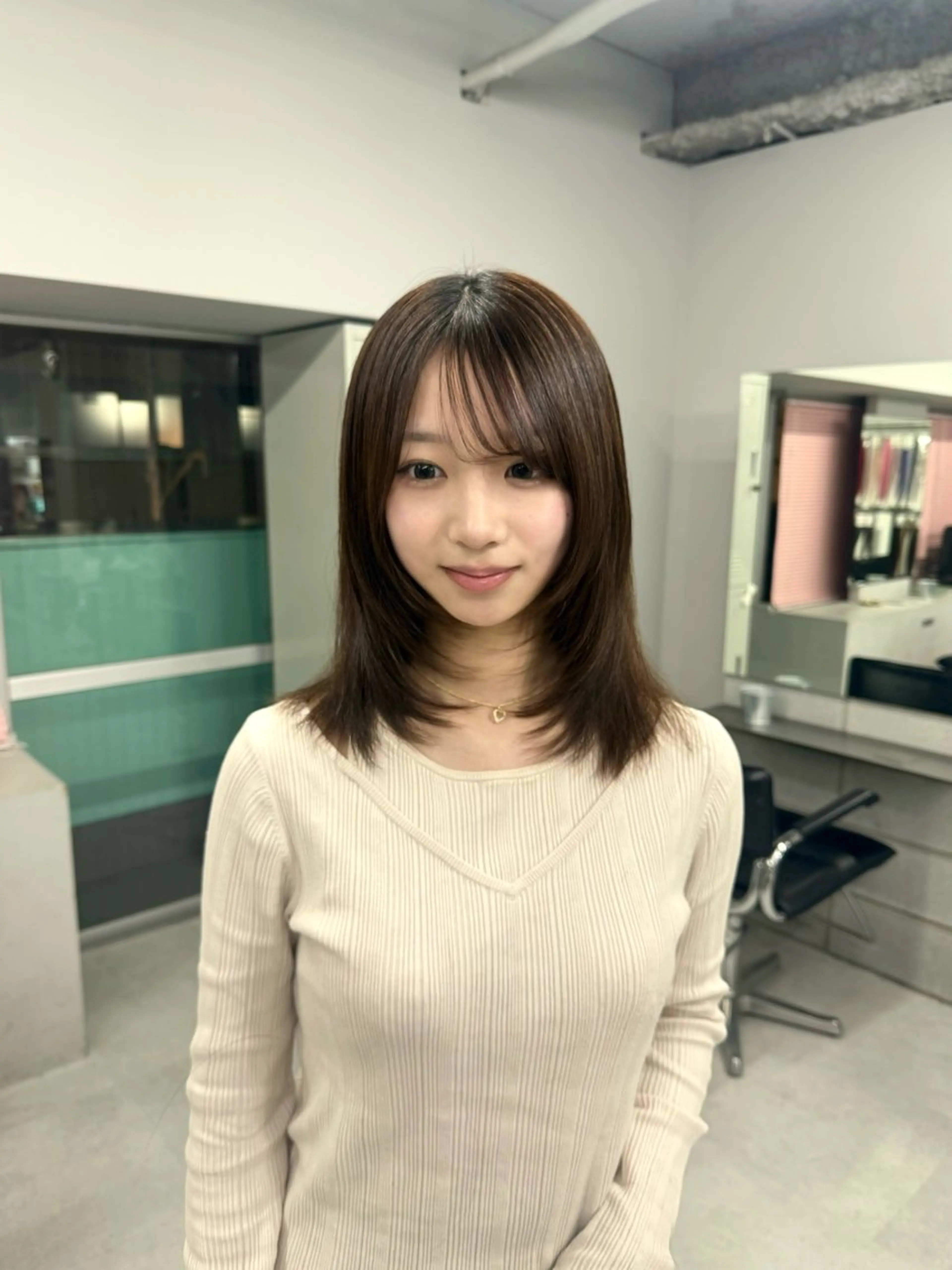 ミディアム カラー ヘアアレンジ カット トリートメント 韓国レイヤー/ボブ メンズカット/きらりのヘアスタイル