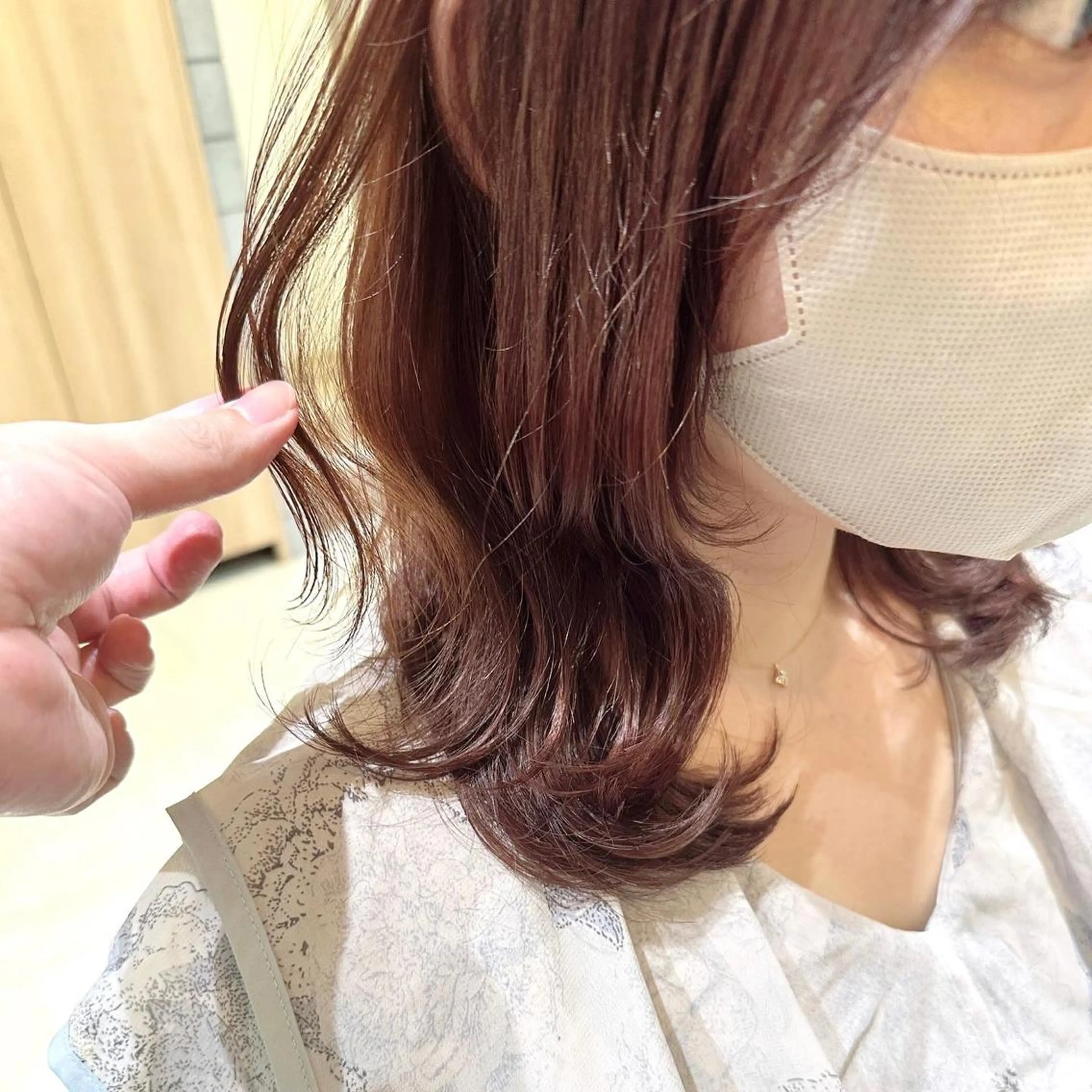 ミディアム カラー ブリーチ ケアブリーチ ダブルカラー イヤリングカラー ハイライトカラー 宮澤  タケル ミディアムヘアのヘアスタイル