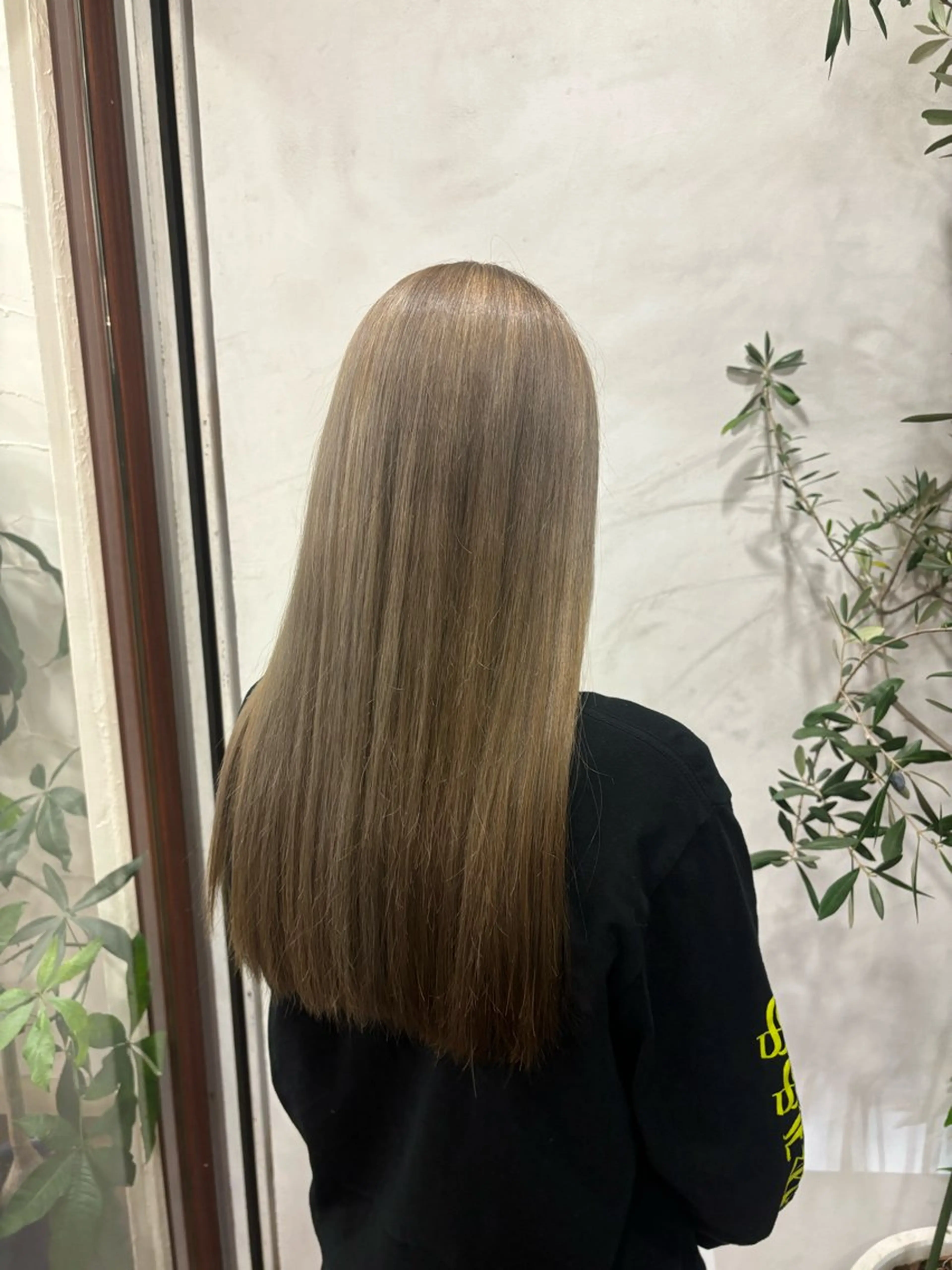 ロング カラー ハイトーン/ブリーチ 🦋デザイン森山陽向のヘアスタイル