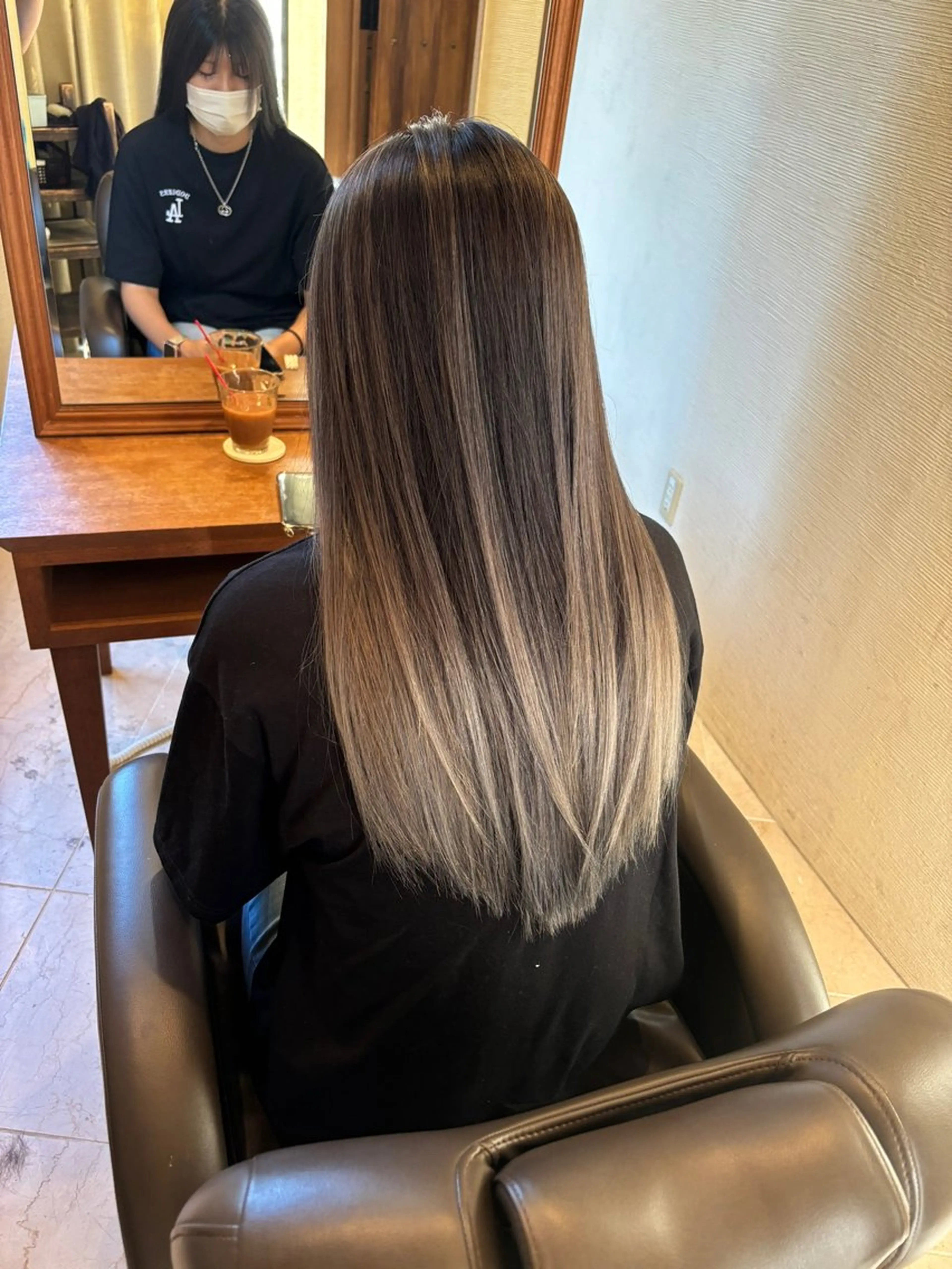 ★デザインカラー(ハイライトorグラデーションorインナーカラー)+トリートメント （ケアブリーチ使用）の写真