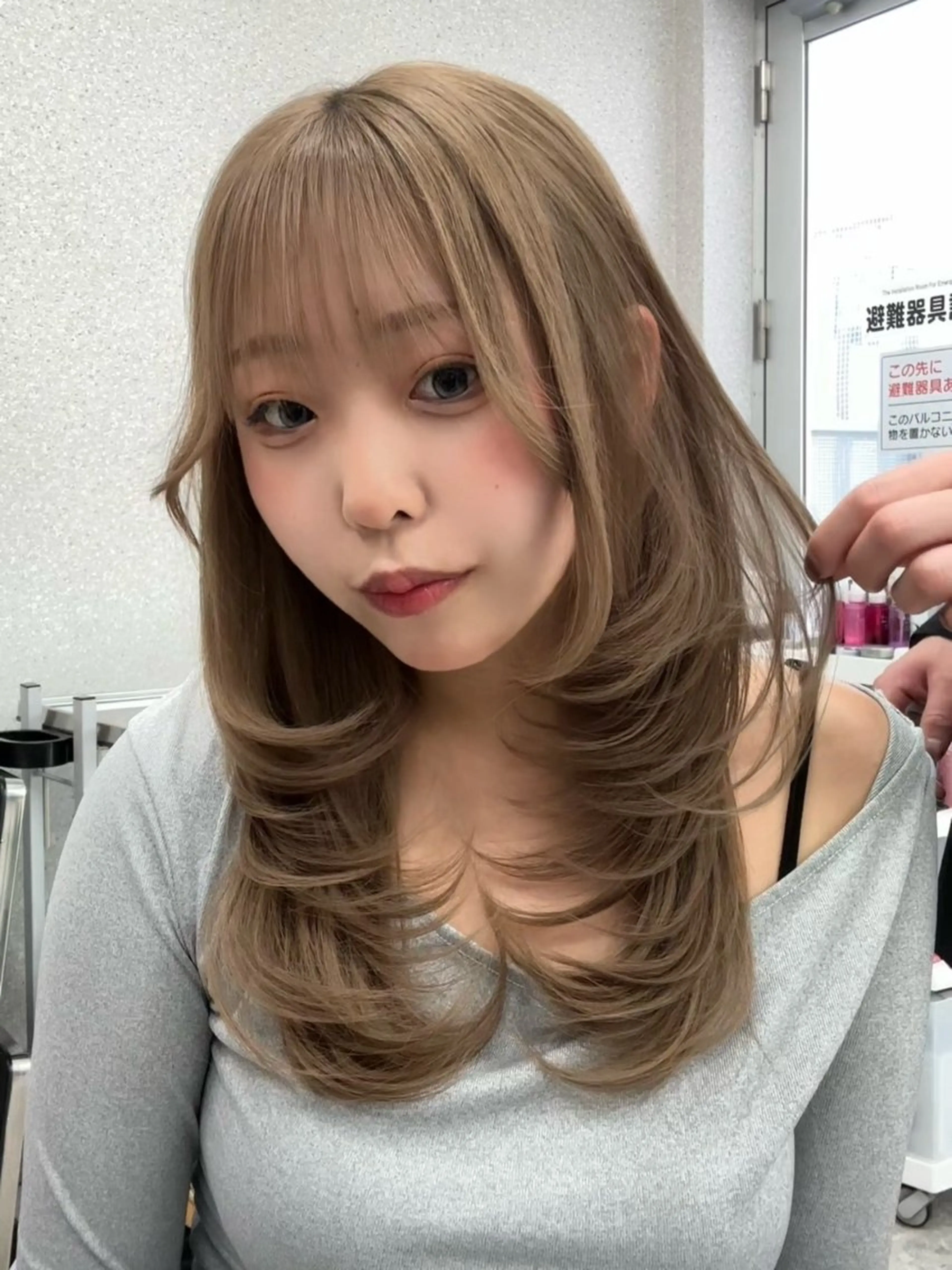 ロング カラー 透明感カラー カット ヘアカラー 香月 元希のヘアスタイル