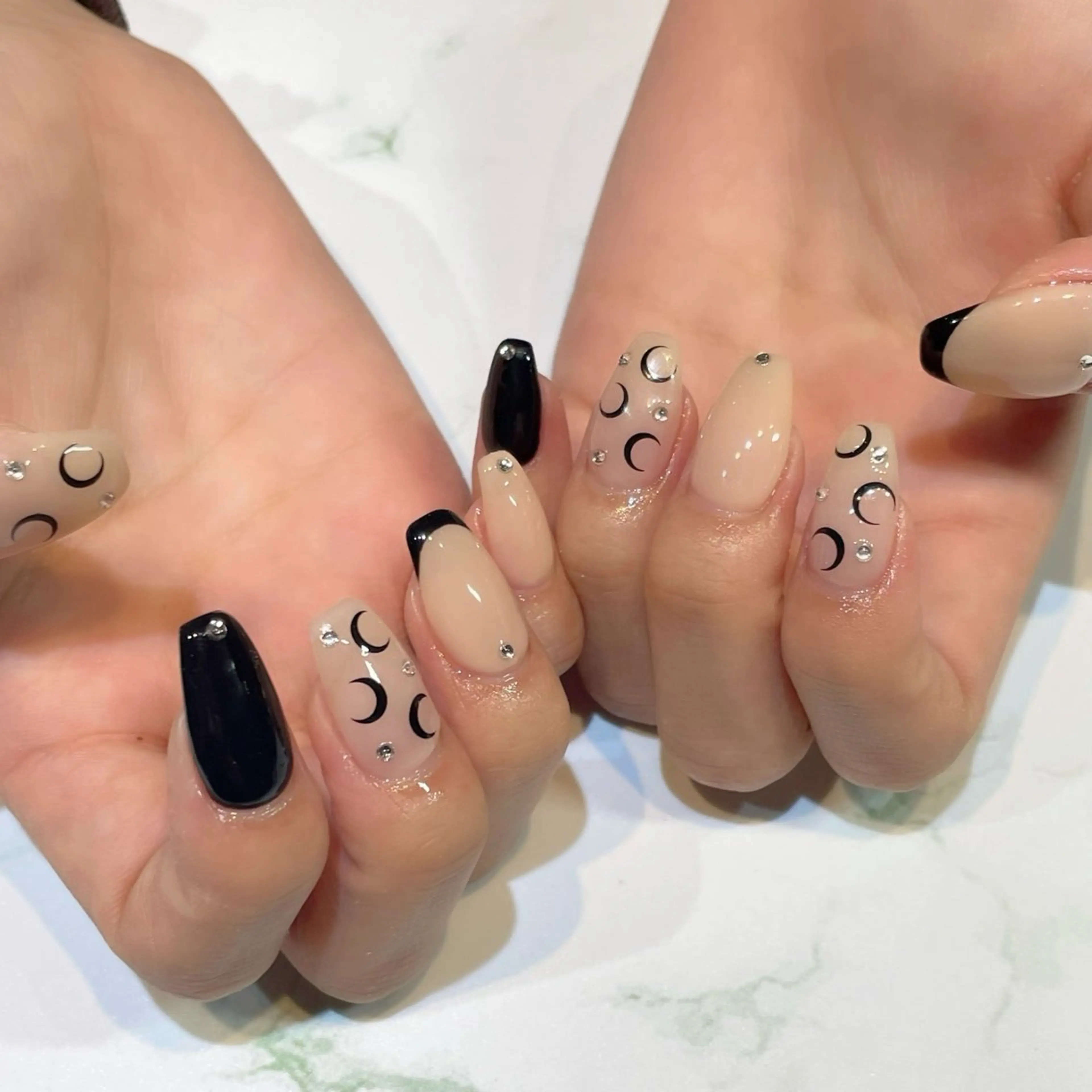 ネイル フラッシュネイル フットネイル ジェルネイル 韓国ネイル マグネットネイル ハンドネイル 糀屋 彩奈のネイルデザイン