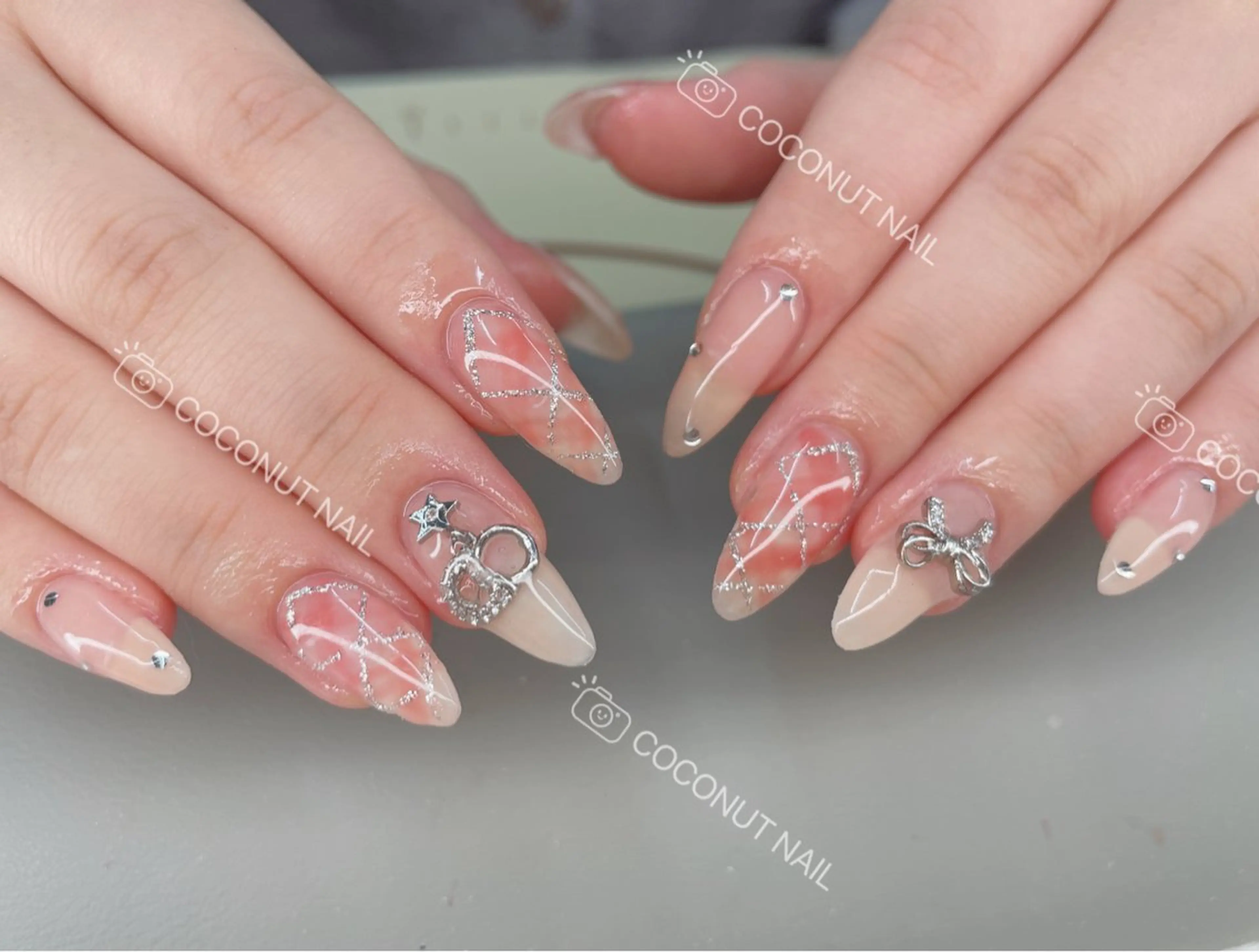 ネイル ハンドネイル 神田 ココナッツのネイルデザイン