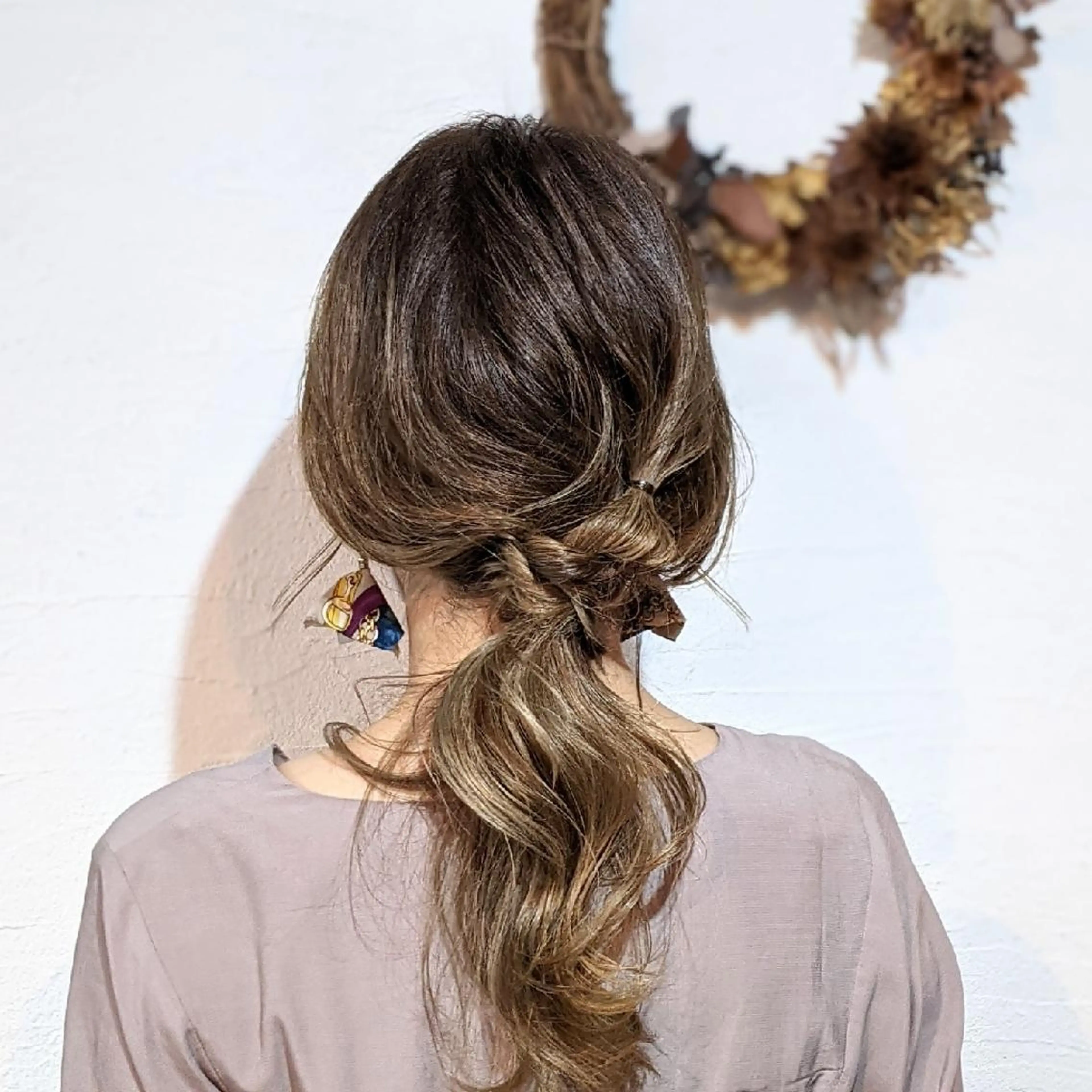 セミロング ヘアアレンジ ポニーテール Ruheplatz所属・HIKARI＠ Ruheplatzのヘアスタイル