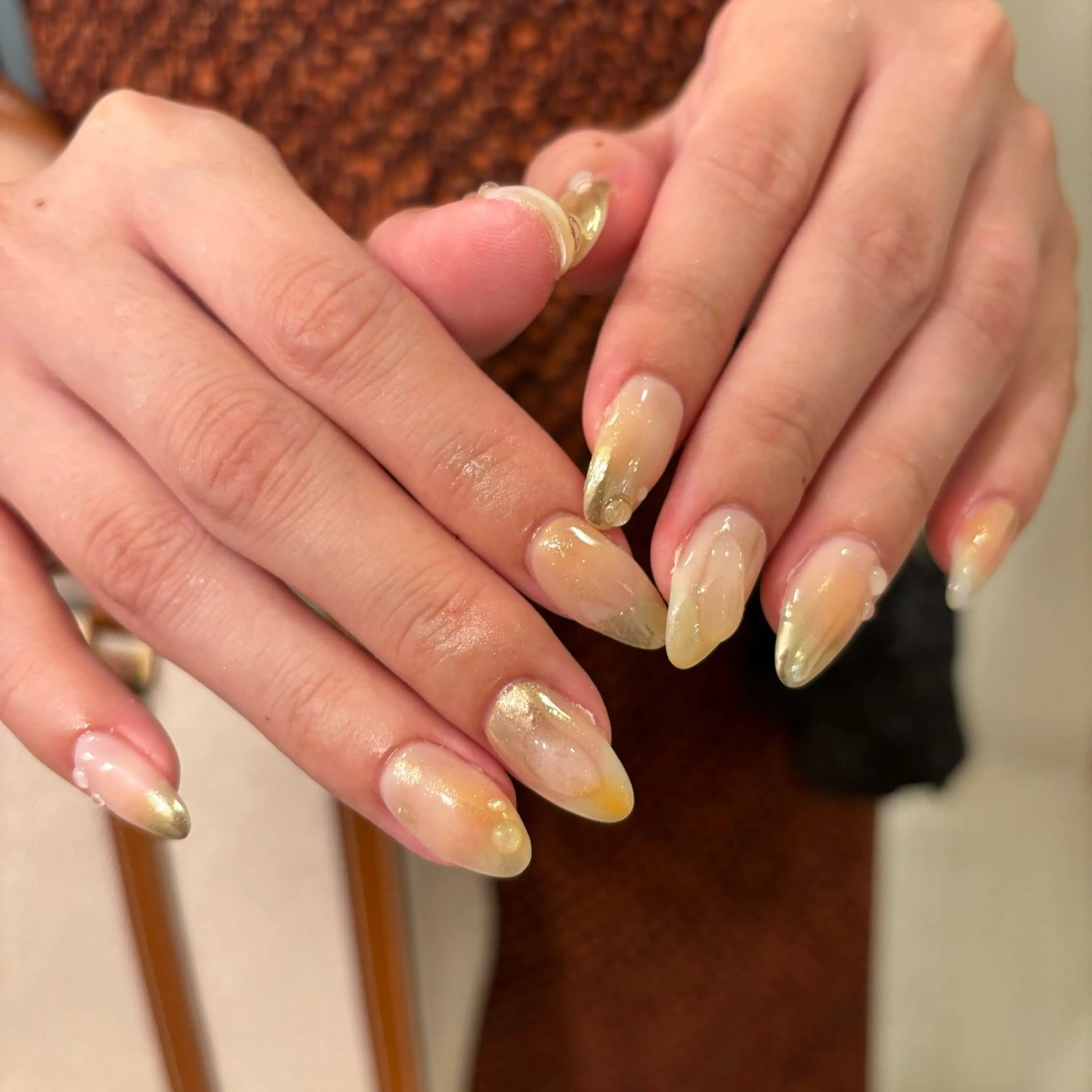 ネイル ゴールド 氷ネイル・うるうるネイル 大理石ネイル(マーブル) ミラーネイル オレンジ akane .hのネイルデザイン